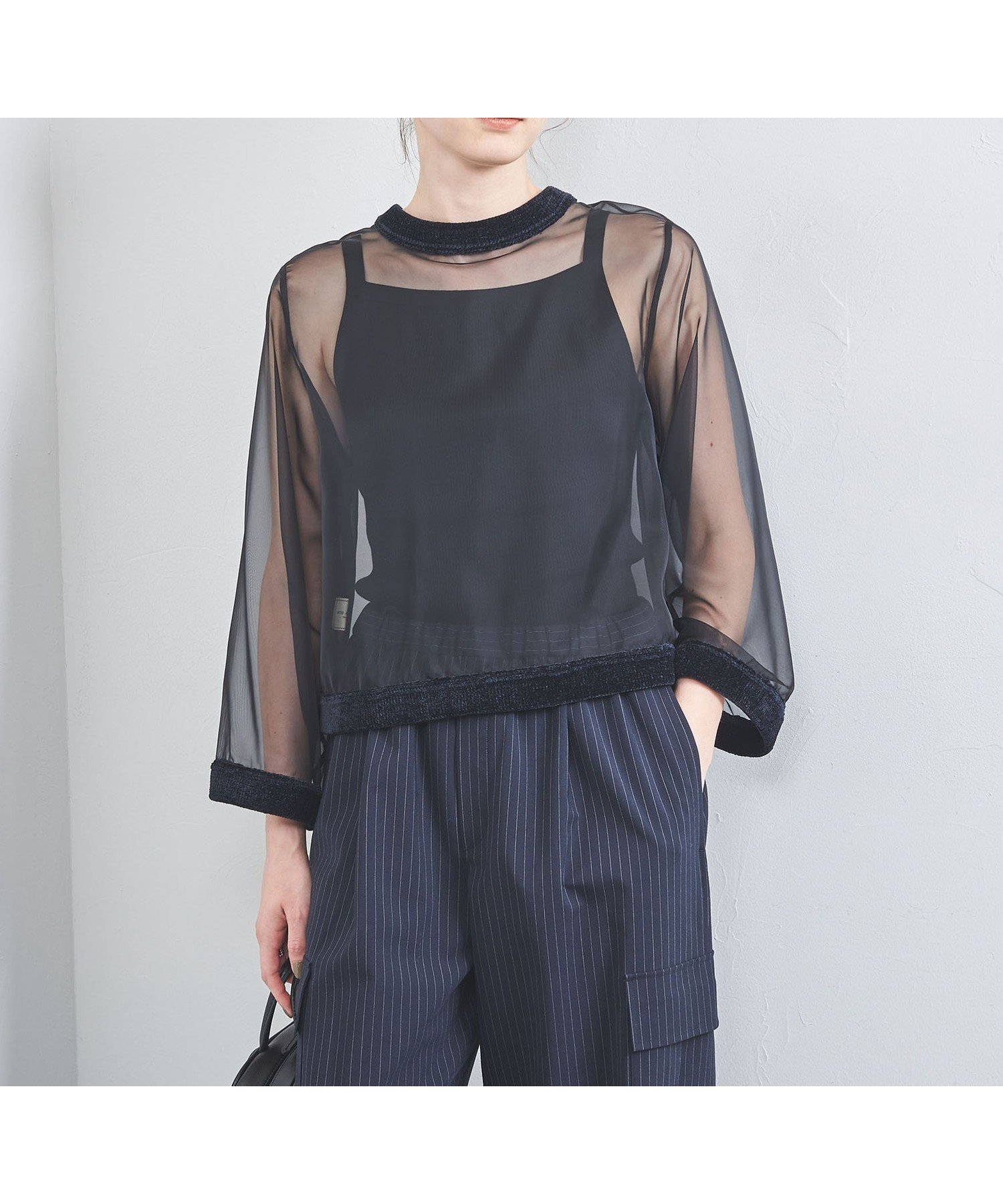 【ユナイテッドアローズ/UNITED ARROWS】のオーガンジー リボン 2WAY ブラウス インテリア・キッズ・メンズ・レディースファッション・服の通販 founy(ファニー) 　ファッション　Fashion　レディースファッション　Fashion for Women　トップス・カットソー　Cut & Sew Tops　シャツ・ブラウス・オフィスカジュアル　Elegant Blouses & Button-Ups　インナー　Innerwear　オーガンジー　Organza Fabric　カーディガン　Cardigan, Knitwear　キャミソール　Camisole, Spaghetti Strap Top　シアー　Sheer, See-Through　センター　Center, Center Line　タンク　Tank Top, Sleeveless Top　バランス　Balance, Style Balance　モチーフ　Motif, Design Theme　リボン　Ribbon, Bow　アウトレット　Outlet / Clearance　BLACK|ID: prp329100004759451 ipo3291000000034438644