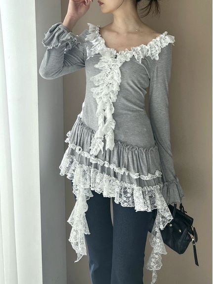 【スナイデル/SNIDEL】のティアードフリルカットソープルオーバー インテリア・キッズ・メンズ・レディースファッション・服の通販 founy(ファニー) 　ファッション　Fashion　レディースファッション　Fashion for Women　トップス・カットソー　Cut & Sew Tops　カジュアルプルオーバー・ニットトップス　Pullovers & Knit Tops / Casual Pullovers　カットソー・ベーシックTシャツ　Cut-and-Sewn Tops / Stretch Tees & Basics　ウェーブ　Wavy Pattern　エレガント 上品　Elegant　カットソー　Cut and Sewn Top　ストレッチ　Stretch, Stretchy Fabric　スマート　Smart, Elegant　デコルテ　Décolleté, Neckline　デニム　Denim, Jeans Material　トレンド　Trend, Trending Now　フィット　Fit, Slim Fit　フェミニン　Feminine, Girly　フリル　Frill, Ruffle　フロント　Front, Front Design　レース　Lace, Lace Fabric　おすすめ　Recommended / Our Picks　GRY[006]|ID: prp329100004759491 ipo3291000000034439032