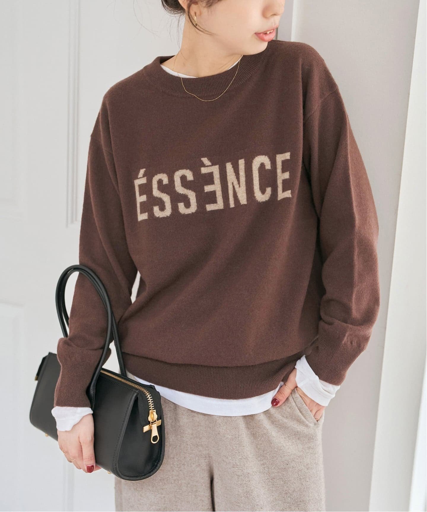 【スピック&スパン/Spick & Span】の《WEB限定 / 追加》ESSENCEロゴニット インテリア・キッズ・メンズ・レディースファッション・服の通販 founy(ファニー) ファッション Fashion レディースファッション Fashion for Women トップス・カットソー Cut & Sew Tops ニット Knit Tops & Sweaters ショルダー Shoulder, Shoulder Strap スリーブ Sleeve, Long Sleeve / Short Sleeve ドロップ Drop Shoulder, Dropped Style ボトム Bottoms, Lower Wear ワイド Wide, Wide Fit A/W・秋冬 Autumn/Winter ブラウン|ID: prp329100004759598 ipo3291000000034721474