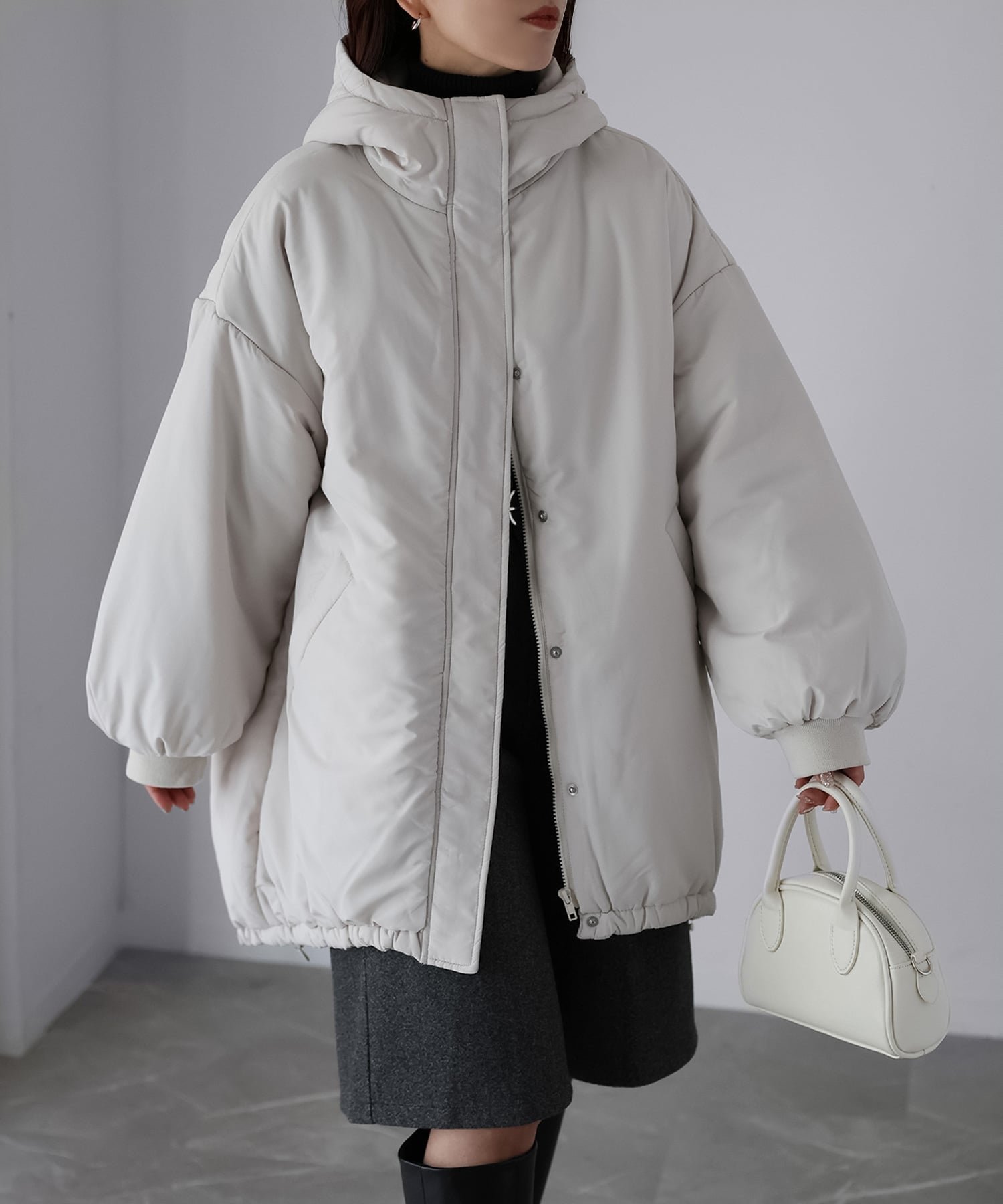 【リベリー/Riberry】の中綿モンスターパーカー インテリア・キッズ・メンズ・レディースファッション・服の通販 founy(ファニー) ファッション Fashion レディースファッション Fashion for Women トップス・カットソー Cut & Sew Tops レディースパーカー・カジュアルフーディー Casual Hoodies & Sweatshirts 軽量 Lightweight, Ultra Light シンプル Simple, Minimal タフタ Taffeta, Structured Fabric ダウン Down, Puffer デニム Denim, Jeans Material トレンド Trend, Trending Now バランス Balance, Style Balance パーカー Hoodie, Parka ビッグ Big, Oversized ベーシック Basic, Essential ミドル Middle Length, Mid Height 楽ちん Easy Fit, Comfortable 冬 Winter / This Winter プチプライス・低価格 Affordable / Budget Price おすすめ Recommended / Our Picks オフホワイト|ID: prp329100004759942 ipo3291000000034633526