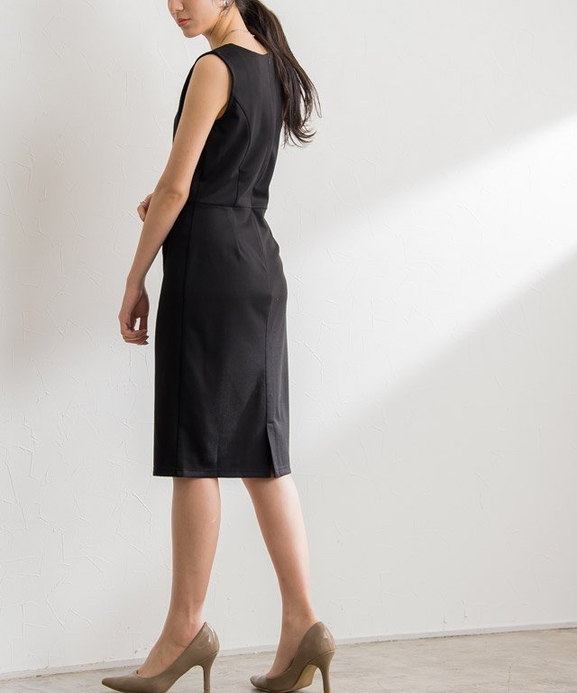 【ピエロ/Pierrot】のタイトワンピース インテリア・キッズ・メンズ・レディースファッション・服の通販 founy(ファニー) https://founy.com/ ファッション Fashion レディースファッション Fashion for Women ワンピース Dresses カーディガン Cardigan, Knitwear シンプル Simple, Minimal ノースリーブ Sleeveless, No-Sleeve フィット Fit, Slim Fit |ID: prp329100004760036 ipo3291000000034445303
