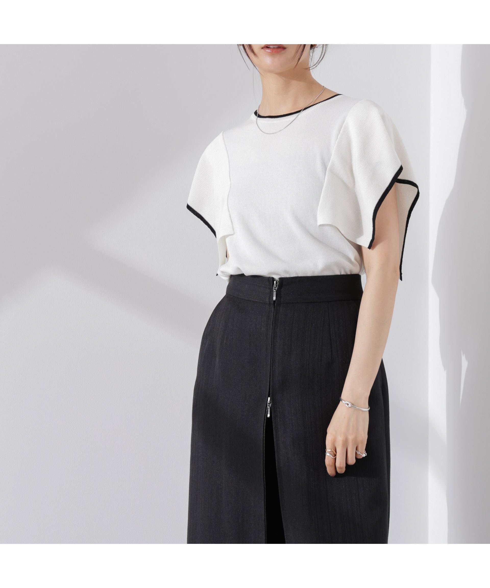 【ナノ ユニバース/nano universe】のスクエアスリーブバイカラーニット インテリア・キッズ・メンズ・レディースファッション・服の通販 founy(ファニー)  ファッション Fashion レディースファッション Fashion for Women トップス・カットソー Cut & Sew Tops ニット Knit Tops & Sweaters ウォッシャブル Machine Washable オレンジ Orange サマー Summer, Summer Style スリーブ Sleeve, Long Sleeve / Short Sleeve ノースリーブ Sleeveless, No-Sleeve おすすめ Recommended / Our Picks 夏 Summer エレガント 上品 Elegant 2025年 2025 2025春夏・S/S Spring/Summer 2025 SS25 ホワイト|ID: prp329100004760127 ipo3291000000034446667