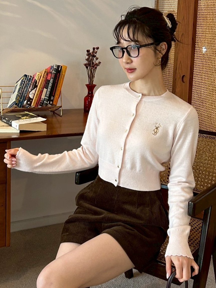 【リリーブラウン/Lily Brown】のLily Bearコンパクトカーディガン インテリア・キッズ・メンズ・レディースファッション・服の通販 founy(ファニー) 　ファッション　Fashion　レディースファッション　Fashion for Women　トップス・カットソー　Cut & Sew Tops　カーディガン・羽織り　Layered Style Cardigans　ウォーム　Warm Fabric　カーディガン　Cardigan, Knitwear　コンパクト　Compact, Small Size　今季　This Season, Current Season　シンプル　Simple, Minimal　スカラップ　Scallop, Scalloped Edge　スマート　Smart, Elegant　定番　Standard, Basic Item　人気　Popular, Best Seller　フォックス　Fox, Fox Fur　A/W・秋冬　Autumn/Winter　エレガント 上品　Elegant　PNK[066]|ID: prp329100004760203 ipo3291000000034789058