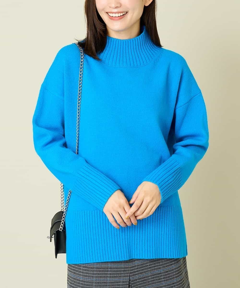 【アー ヴェー ヴェー/a.v.v】の【洗える】バックスリットニット インテリア・キッズ・メンズ・レディースファッション・服の通販 founy(ファニー) 　ファッション　Fashion　レディースファッション　Fashion for Women　トップス・カットソー　Cut & Sew Tops　ニット　Knit Tops & Sweaters　洗える　Machine Washable　スタイリッシュ　Stylish, Fashionable　スリット　Slit, Slit Detail　定番　Standard, Basic Item　人気　Popular, Best Seller　ハイネック　High Neck, Mock Neck　フェミニン　Feminine, Girly　フレア　Flare, Flared　ベーシック　Basic, Essential　冬　Winter / This Winter　再入荷　Restock / Back in Stock　ブルー|ID: prp329100004760432 ipo3291000000034450192