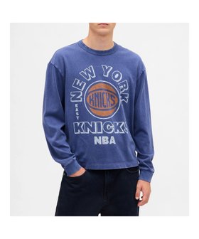 【ギャップ/GAP】のNBA ニューヨーク ニックス クロップド グラフィックTシャツ 人気、トレンドファッション・服の通販 founy(ファニー) ファッション Fashion レディースファッション Fashion for Women トップス・カットソー Cut & Sew Tops シャツ・ブラウス・オフィスカジュアル Elegant Blouses & Button-Ups ロングTシャツ・Tシャツ Longline T-Shirts & Tees カーディガン Cardigan, Knitwear キャラクター Character, Licensed Characters クロップド Cropped, Short Length グラフィック Graphic, Graphic Design ジャケット Jacket, Outerwear ニューヨーク New York, NYC Style ヴィンテージ Vintage Style |ID:prp329100004760989
