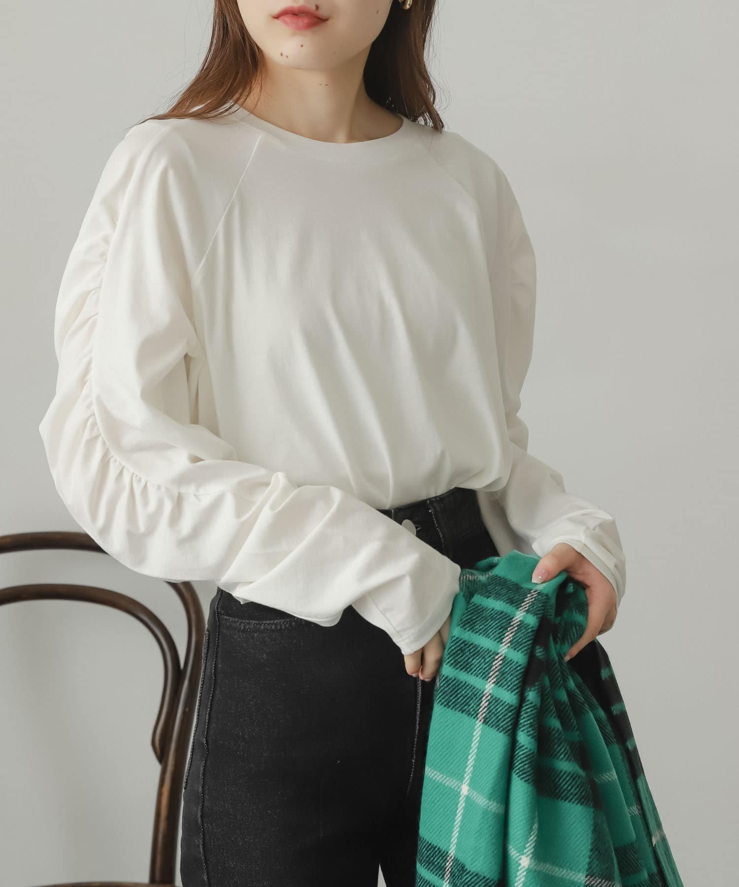 【センスオブプレイス/SENSE OF PLACE by URBAN RESEARCH】のギャザースリーブトップ インテリア・キッズ・メンズ・レディースファッション・服の通販 founy(ファニー) ファッション Fashion レディースファッション Fashion for Women ギャザー Gathered, Ruffled スリーブ Sleeve, Long Sleeve / Short Sleeve ベスト Vest, Waistcoat ポケット Pocket, Pocket Detail IVORY|ID: prp329100004761048 ipo3291000000034455080