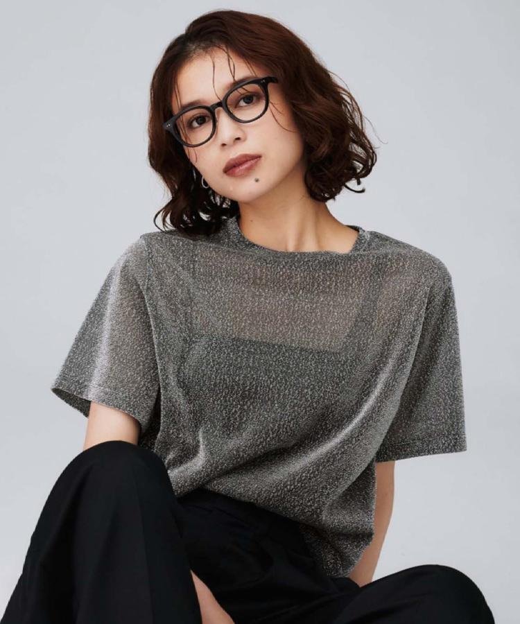 【アンタイトル/UNTITLED】の【洗える】ラメシアーTシャツ インテリア・キッズ・メンズ・レディースファッション・服の通販 founy(ファニー) ファッション Fashion レディースファッション Fashion for Women トップス・カットソー Cut & Sew Tops シャツ・ブラウス・オフィスカジュアル Elegant Blouses & Button-Ups ロングTシャツ・Tシャツ Longline T-Shirts & Tees アクセサリー Fashion Accessories インナー Innerwear 洗える Machine Washable シアー Sheer, See-Through スマート Smart, Elegant スリット Slit, Slit Detail セットアップ Set-Up, Coordinated Outfit タフタ Taffeta, Structured Fabric 半袖 Short Sleeve, Half Sleeve メタル Metal, Metal Parts リラックス Relax, Relaxed Fit おすすめ Recommended / Our Picks グレー|ID: prp329100004761059 ipo3291000000034455152