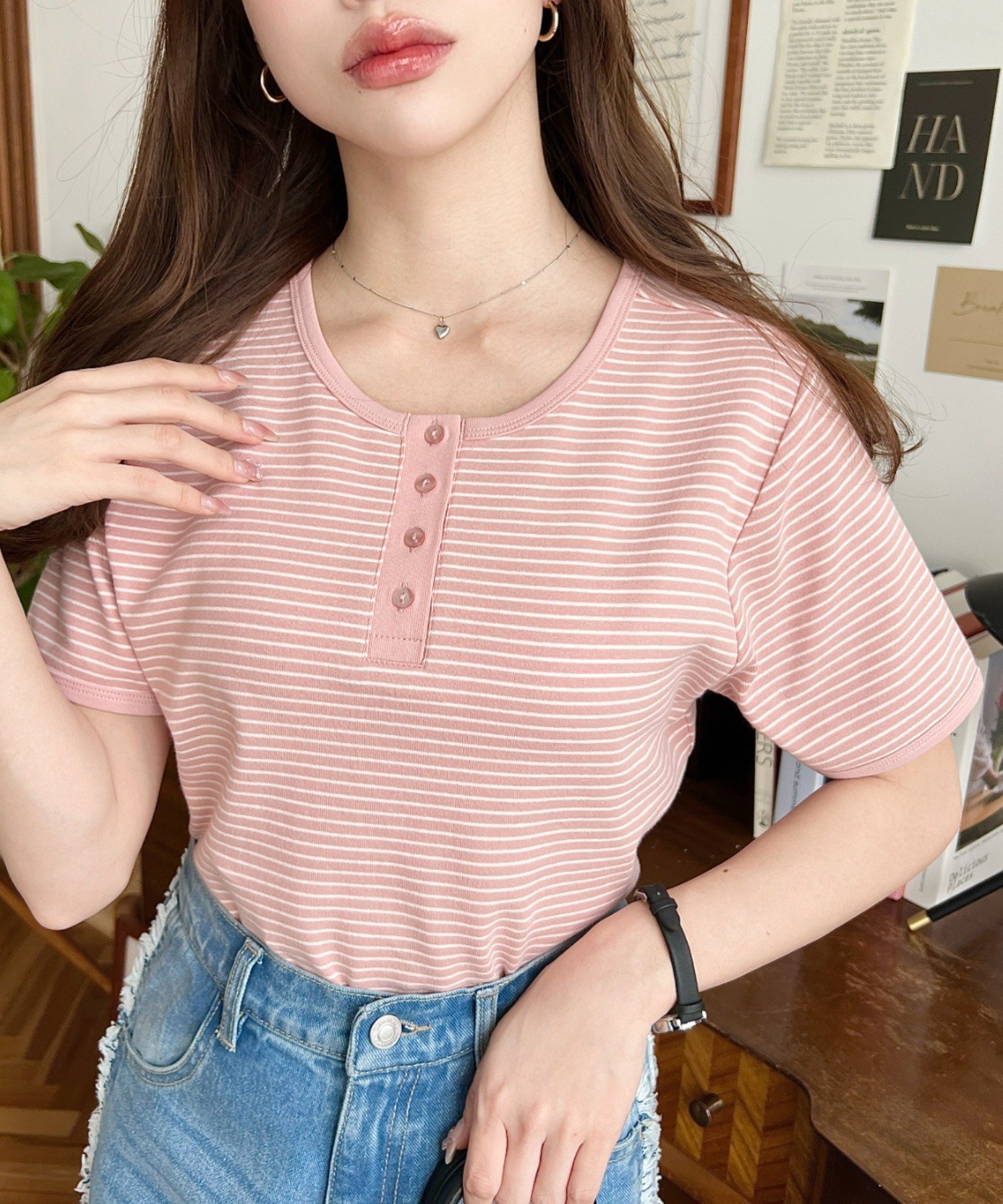 【モーメントプラス/moment+ / MEN】の前後2WAYヘンリーネックボーダー半袖Tシャツ インテリア・キッズ・メンズ・レディースファッション・服の通販 founy(ファニー) ファッション Fashion メンズファッション Fashion for Men インナー Innerwear シンプル Simple, Minimal スラックス Slacks, Dress Pants デニム Denim, Jeans Material トレンド Trend, Trending Now 定番 Standard, Basic Item フィット Fit, Slim Fit フレア Flare, Flared ベーシック Basic, Essential ボトム Bottoms, Lower Wear ボーダー Border, Stripe 半袖 Short Sleeve, Half Sleeve 再入荷 Restock / Back in Stock プチプライス・低価格 Affordable / Budget Price おすすめ Recommended / Our Picks ピンク|ID: prp329100004761140 ipo3291000000034456248