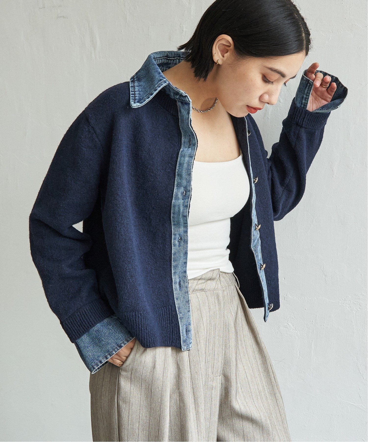 【ノッチ/notch】のデニムドッキングニットカーディガン インテリア・キッズ・メンズ・レディースファッション・服の通販 founy(ファニー) 　ファッション　Fashion　レディースファッション　Fashion for Women　トップス・カットソー　Cut & Sew Tops　ニット　Knit Tops & Sweaters　カーディガン・羽織り　Layered Style Cardigans　カーディガン　Cardigan, Knitwear　ガーリー　Girly, Feminine Style　デニム　Denim, Jeans Material　トレンド　Trend, Trending Now　フレア　Flare, Flared　ワイド　Wide, Wide Fit　ネイビーブルー|ID: prp329100004761273 ipo3291000000034645350