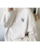 【モーメントプラス/moment+ / MEN】のハーフジップワンポイント刺繍入りニットプルオーバー アイボリー|ID: prp329100004761354 ipo3291000000034610531