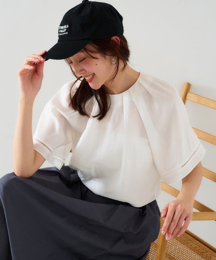 【アンタイトル/UNTITLED】の【セットアップ可能】リネン混 タックブラウス 人気、トレンドファッション・服の通販 founy(ファニー) 　ファッション　Fashion　レディースファッション　Fashion for Women　トップス・カットソー　Cut & Sew Tops　シャツ・ブラウス・オフィスカジュアル　Elegant Blouses & Button-Ups　シアー　Sheer, See-Through　スマート　Smart, Elegant　スリーブ　Sleeve, Long Sleeve / Short Sleeve　セットアップ　Set-Up, Coordinated Outfit　トレンド　Trend, Trending Now　フェミニン　Feminine, Girly　フレア　Flare, Flared　ボトム　Bottoms, Lower Wear　ミックス　Mix, Mixed Style　リネン　Linen, Linen Fabric　レース　Lace, Lace Fabric　おすすめ　Recommended / Our Picks　 other-1|ID: prp329100004761396 ipo3291000000034458787