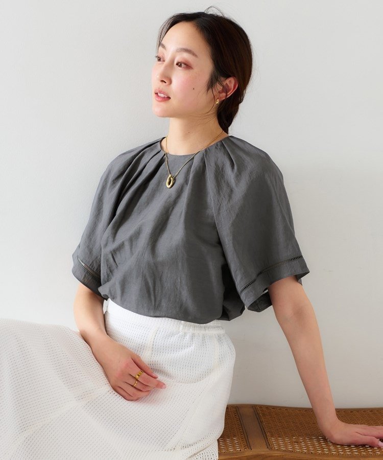 【アンタイトル/UNTITLED】の【セットアップ可能】リネン混 タックブラウス インテリア・キッズ・メンズ・レディースファッション・服の通販 founy(ファニー) 　ファッション　Fashion　レディースファッション　Fashion for Women　トップス・カットソー　Cut & Sew Tops　シャツ・ブラウス・オフィスカジュアル　Elegant Blouses & Button-Ups　シアー　Sheer, See-Through　スマート　Smart, Elegant　スリーブ　Sleeve, Long Sleeve / Short Sleeve　セットアップ　Set-Up, Coordinated Outfit　トレンド　Trend, Trending Now　フェミニン　Feminine, Girly　フレア　Flare, Flared　ボトム　Bottoms, Lower Wear　ミックス　Mix, Mixed Style　リネン　Linen, Linen Fabric　レース　Lace, Lace Fabric　おすすめ　Recommended / Our Picks　チャコールグレー|ID: prp329100004761396 ipo3291000000034458791