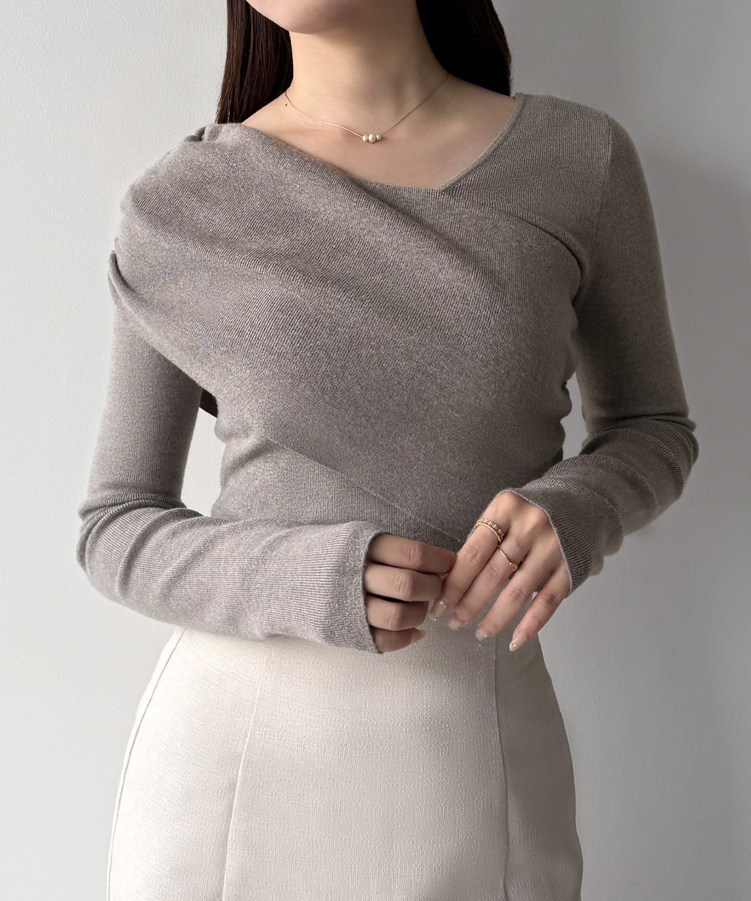 【ジュノア/JUNOAH】のmipiarl アシンメトリークロスニットトップス インテリア・キッズ・メンズ・レディースファッション・服の通販 founy(ファニー) ファッション Fashion レディースファッション Fashion for Women トップス・カットソー Cut & Sew Tops ニット Knit Tops & Sweaters グレー|ID: prp329100004761466 ipo3291000000034459722