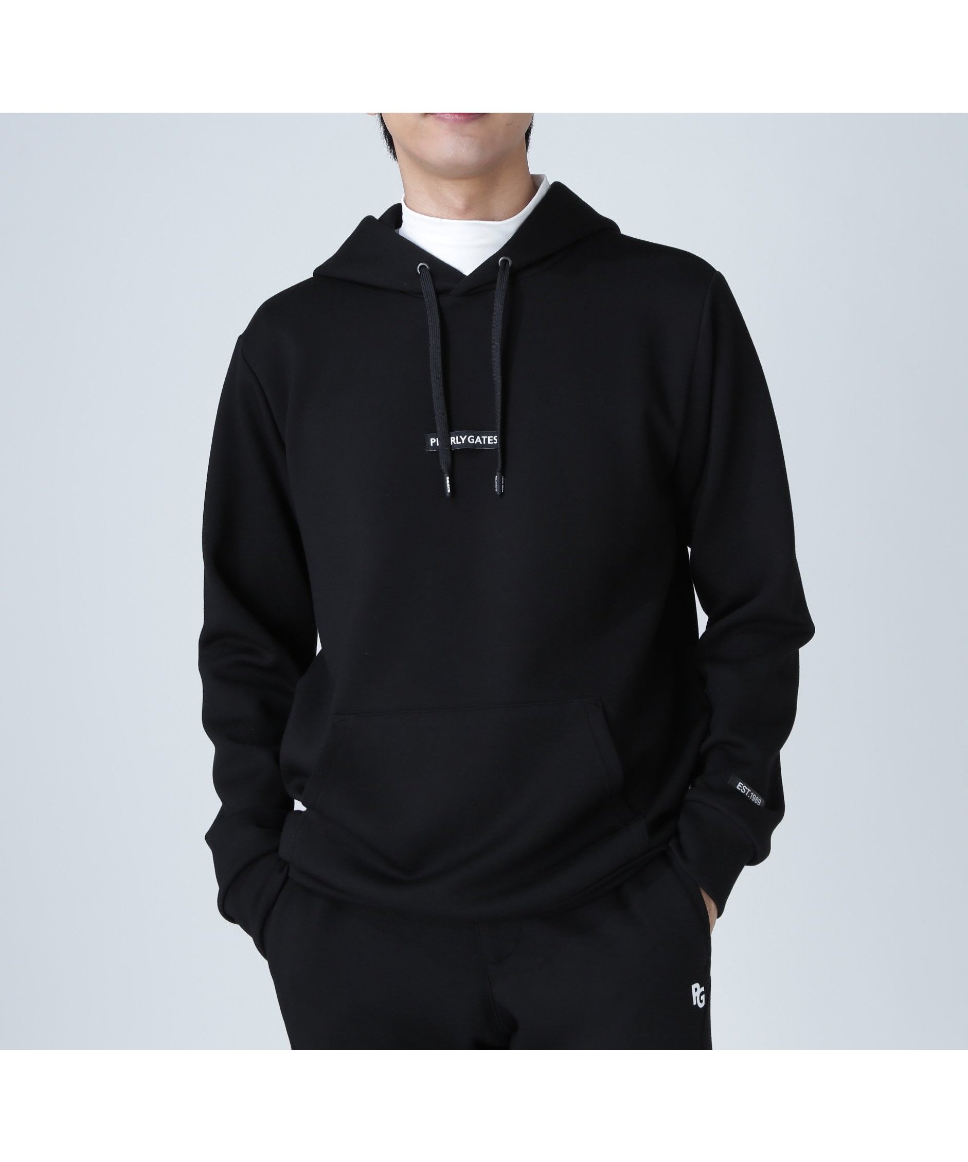 【パーリーゲイツ/PEARLY GATES / MEN】のダンボールフーディプルオーバー インテリア・キッズ・メンズ・レディースファッション・服の通販 founy(ファニー) ファッション Fashion メンズファッション Fashion for Men トップス・カットソー Cut & Sew Tops ゴルフ Golf シンプル Simple, Minimal リラックス Relax, Relaxed Fit ワンポイント One Point, Statement Accent ブラック|ID: prp329100004761629 ipo3291000000034461003