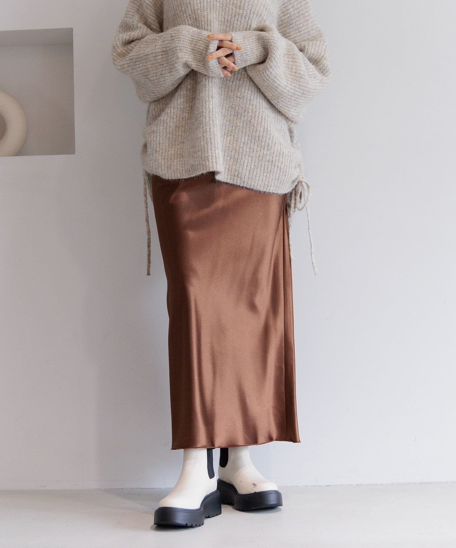 【ベイフロー/BAYFLOW】のサテンナロースカート 人気、トレンドファッション・服の通販 founy(ファニー) 　ファッション　Fashion　レディースファッション　Fashion for Women　スカート　Skirts　おすすめ　Recommended / Our Picks　サテン　Satin, Glossy Fabric　スウェット / スエット　Sweatshirt, Sweatwear　スリット　Slit, Slit Detail　ダブル　Double, Double-Breasted　フェミニン　Feminine, Girly　フレア　Flare, Flared　エレガント 上品　Elegant　楽ちん　Easy Fit, Comfortable　 other-1|ID: prp329100004762273 ipo3291000000035047687