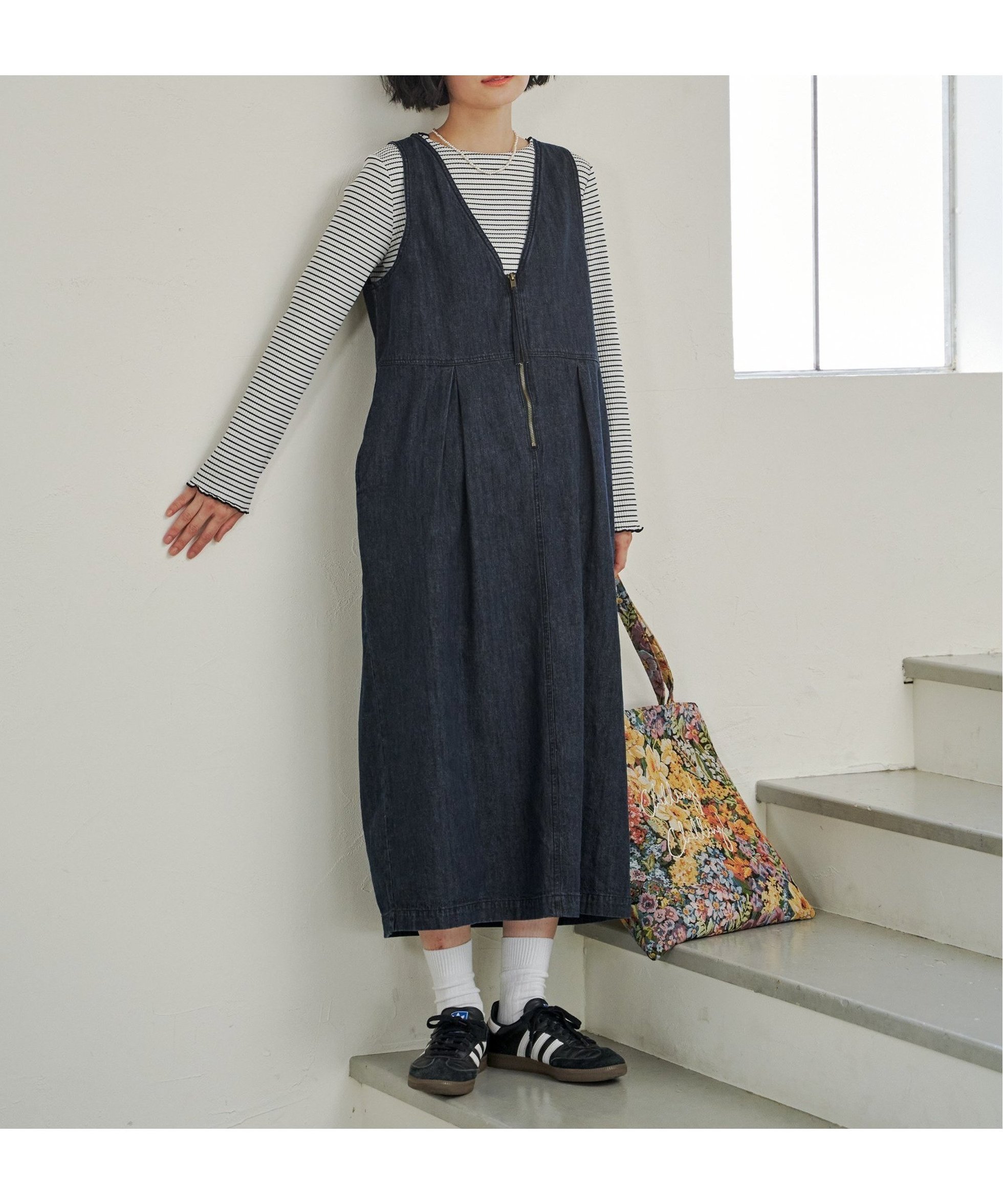 【エルビーシー/LBC】のデニムジップ深Vネックワンピース インテリア・キッズ・メンズ・レディースファッション・服の通販 founy(ファニー) 　ファッション　Fashion　レディースファッション　Fashion for Women　ワンピース　Dresses　シンプル　Simple, Minimal　デニム　Denim, Jeans Material　ネイビーブルー|ID: prp329100004762307 ipo3291000000034466818