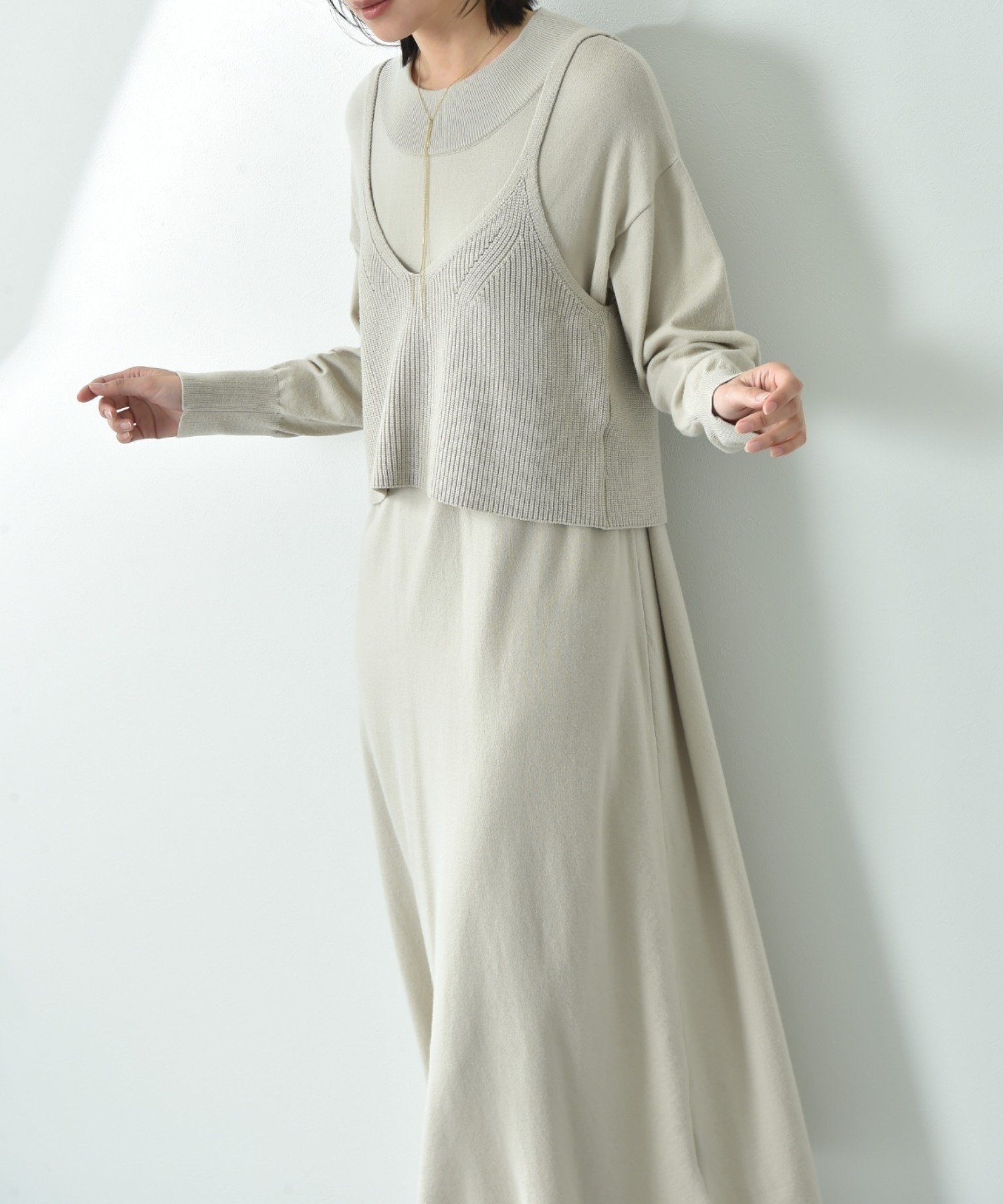 【インタープラネット/INTERPLANET】のビスチェ付きニットワンピースSET インテリア・キッズ・メンズ・レディースファッション・服の通販 founy(ファニー) ファッション Fashion レディースファッション Fashion for Women ワンピース Dresses ニットワンピース Knit Dresses シンプル Simple, Minimal ビスチェ Bustier, Corset Top ベーシック Basic, Essential オフホワイト|ID: prp329100004762385 ipo3291000000034644026