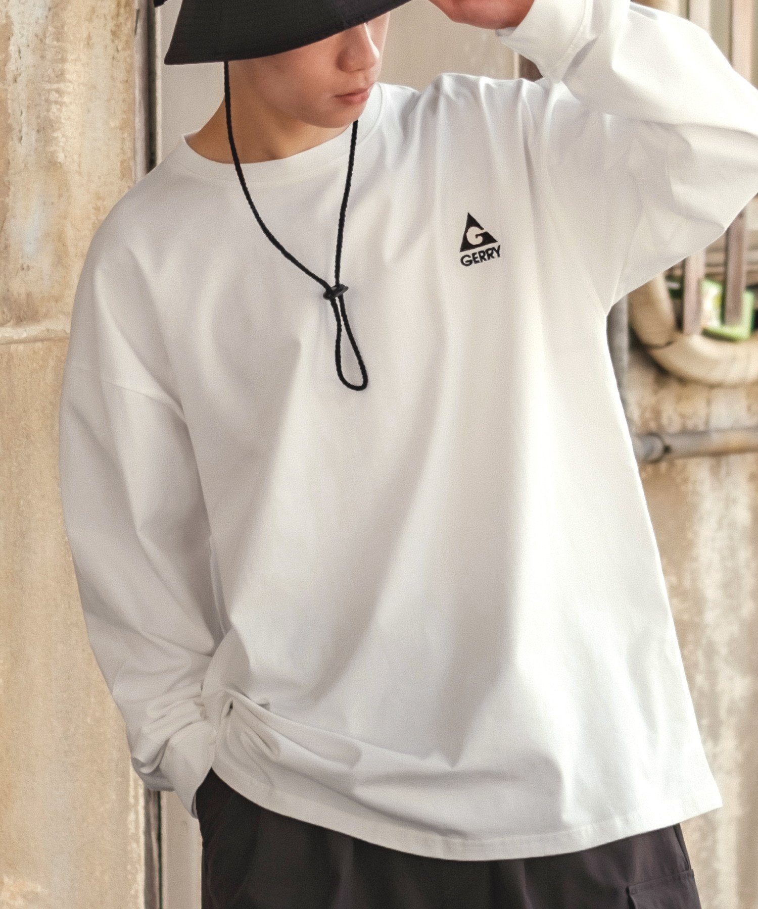 【インプローブス/improves】のGERRY ジェリー 別注 ワンポイント ロゴ 刺しゅう プリント ロンT インテリア・キッズ・メンズ・レディースファッション・服の通販 founy(ファニー) ファッション Fashion レディースファッション Fashion for Women トップス・カットソー Cut & Sew Tops ロングTシャツ・Tシャツ Longline T-Shirts & Tees アウトドア Outdoor Clothing アメリカン American Style カーゴパンツ Cargo Pants, Utility Pants ショーツ Shorts, Short Pants シンプル Simple, Minimal デニム Denim, Jeans Material トレンド Trend, Trending Now 定番 Standard, Basic Item 長袖 Long Sleeve, Full Sleeve プリント Print, Printed Pattern 別注 Limited Edition, Custom Order ワイド Wide, Wide Fit ワンポイント One Point, Statement Accent おすすめ Recommended / Our Picks ホワイト|ID: prp329100004762411 ipo3291000000034797477