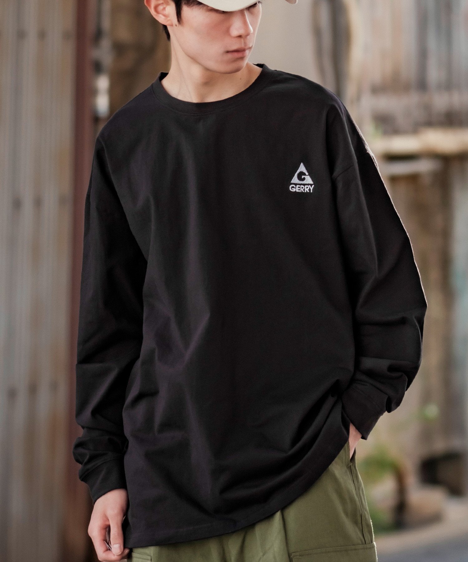 【インプローブス/improves】のGERRY ジェリー 別注 ワンポイント ロゴ 刺しゅう プリント ロンT インテリア・キッズ・メンズ・レディースファッション・服の通販 founy(ファニー) ファッション Fashion レディースファッション Fashion for Women トップス・カットソー Cut & Sew Tops ロングTシャツ・Tシャツ Longline T-Shirts & Tees アウトドア Outdoor Clothing アメリカン American Style カーゴパンツ Cargo Pants, Utility Pants ショーツ Shorts, Short Pants シンプル Simple, Minimal デニム Denim, Jeans Material トレンド Trend, Trending Now 定番 Standard, Basic Item 長袖 Long Sleeve, Full Sleeve プリント Print, Printed Pattern 別注 Limited Edition, Custom Order ワイド Wide, Wide Fit ワンポイント One Point, Statement Accent おすすめ Recommended / Our Picks ブラック|ID: prp329100004762411 ipo3291000000034797479