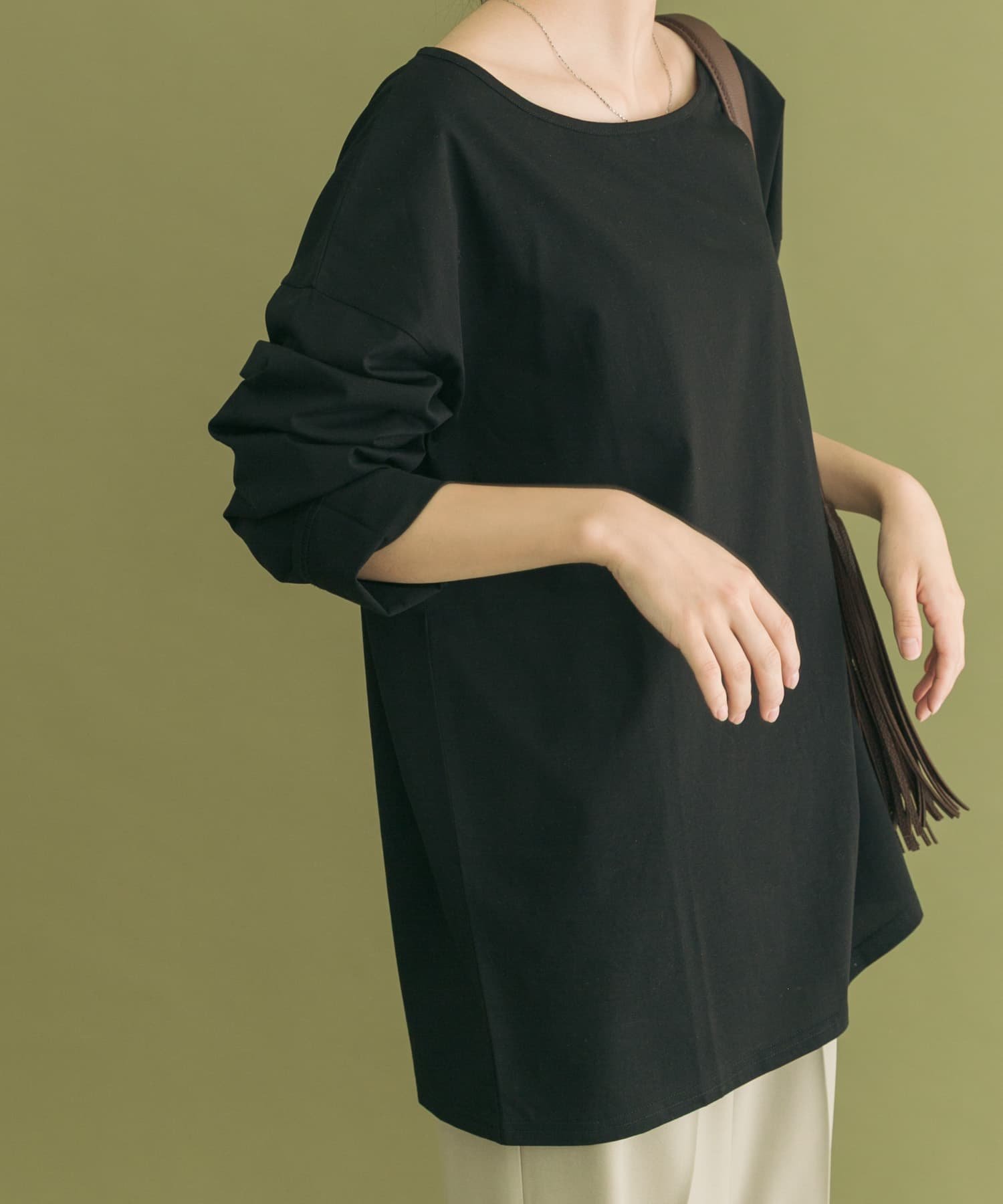 【アイテムズアーバンリサーチ/ITEMS URBAN RESEARCH】のシルケットロングスリーブTシャツ インテリア・キッズ・メンズ・レディースファッション・服の通販 founy(ファニー) ファッション Fashion レディースファッション Fashion for Women トップス・カットソー Cut & Sew Tops シャツ・ブラウス・オフィスカジュアル Elegant Blouses & Button-Ups ロングTシャツ・Tシャツ Longline T-Shirts & Tees 2025年 2025 2025-2026秋冬・A/W Autumn/Winter 2025–26 AW25–26 冬 Winter / This Winter インナー Innerwear シルケット Silket, Silky Cotton シンプル Simple, Minimal スリーブ Sleeve, Long Sleeve / Short Sleeve ロング Long, Long-Length A/W・秋冬 Autumn/Winter BLK|ID: prp329100004762429 ipo3291000000034518909