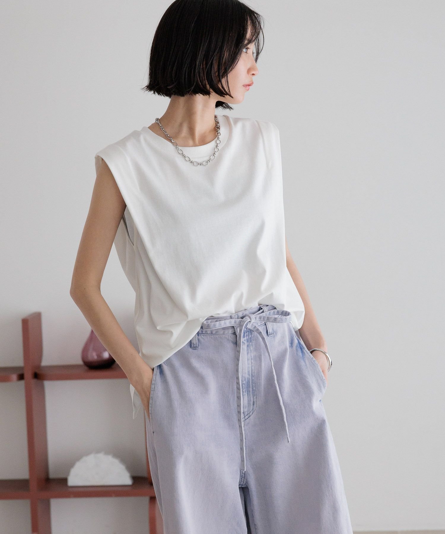 【ローリーズファーム/LOWRYS FARM】のショルダータックノースリーブ インテリア・キッズ・メンズ・レディースファッション・服の通販 founy(ファニー) ファッション Fashion レディースファッション Fashion for Women トップス・カットソー Cut & Sew Tops キャミソール&ノースリーブ Camisoles & Sleeveless Tops おすすめ Recommended / Our Picks ストレート Straight, Straight Cut タイトスカート Pencil Skirt, Tight Skirt チュニック Tunic, Long Top ノースリーブ Sleeveless, No-Sleeve 夏 Summer オフ05|ID: prp329100004762478 ipo3291000000034469003