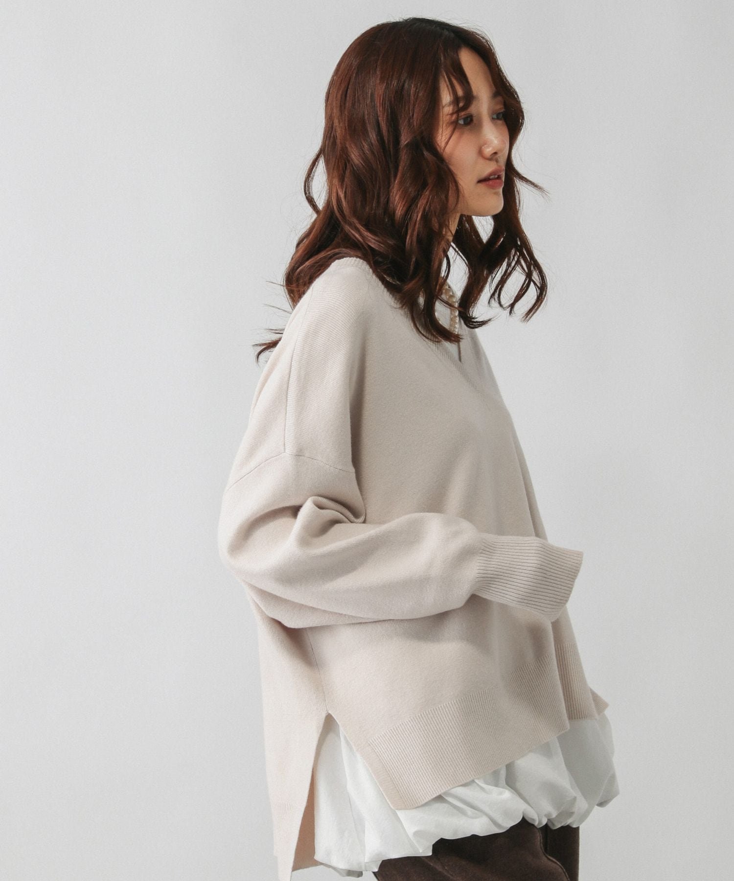 【グローバルワーク/GLOBAL WORK】のメルティリブVネックプルオーバー/579519 インテリア・キッズ・メンズ・レディースファッション・服の通販 founy(ファニー) 　ファッション　Fashion　レディースファッション　Fashion for Women　トップス・カットソー　Cut & Sew Tops　カジュアルプルオーバー・ニットトップス　Pullovers & Knit Tops / Casual Pullovers　Vネックトップス　V-Neck Tops / V-Cut Neckline Shirts　おすすめ　Recommended / Our Picks　デニム　Denim, Jeans Material　フロント　Front, Front Design　リラックス　Relax, Relaxed Fit　ワイド　Wide, Wide Fit　パールグレージュ06|ID: prp329100004762519 ipo3291000000034896169