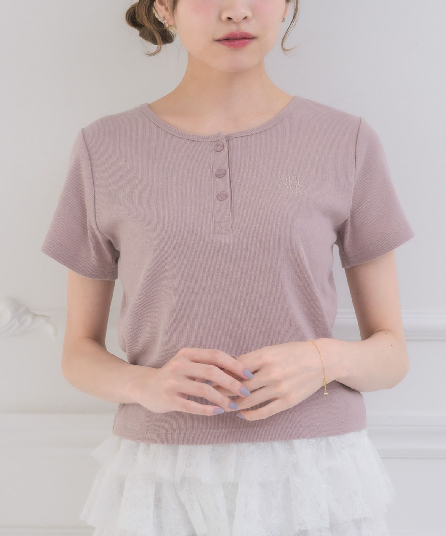 【レトロガール/RETRO GIRL】の刺繍入りヘンリーネックTEE インテリア・キッズ・メンズ・レディースファッション・服の通販 founy(ファニー) ファッション Fashion レディースファッション Fashion for Women おすすめ Recommended / Our Picks シンプル Simple, Minimal フリル Frill, Ruffle ピンク|ID: prp329100004763125 ipo3291000000034475162