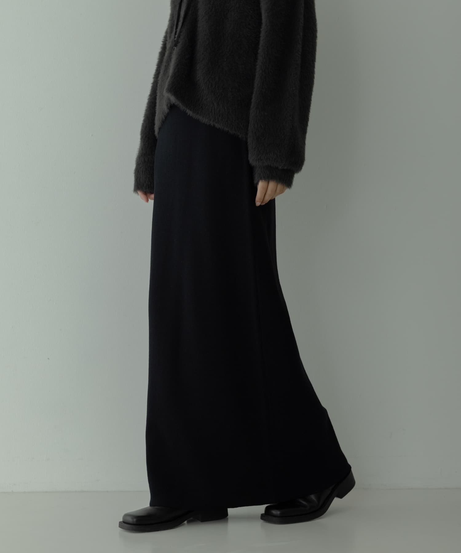 【サニーレーベル/Sonny Label / URBAN RESEARCH】の『WEB限定』ミラノリブIラインニットスカート インテリア・キッズ・メンズ・レディースファッション・服の通販 founy(ファニー) ファッション Fashion レディースファッション Fashion for Women スカート Skirts 2025年 2025 2025-2026秋冬・A/W Autumn/Winter 2025–26 AW25–26 冬 Winter / This Winter シンプル Simple, Minimal スウェット / スエット Sweatshirt, Sweatwear ストレート Straight, Straight Cut スニーカー Sneakers, Trainers ミラノリブ Milano Rib, Milano Stitch A/W・秋冬 Autumn/Winter ブラック|ID: prp329100004763354 ipo3291000000034480022