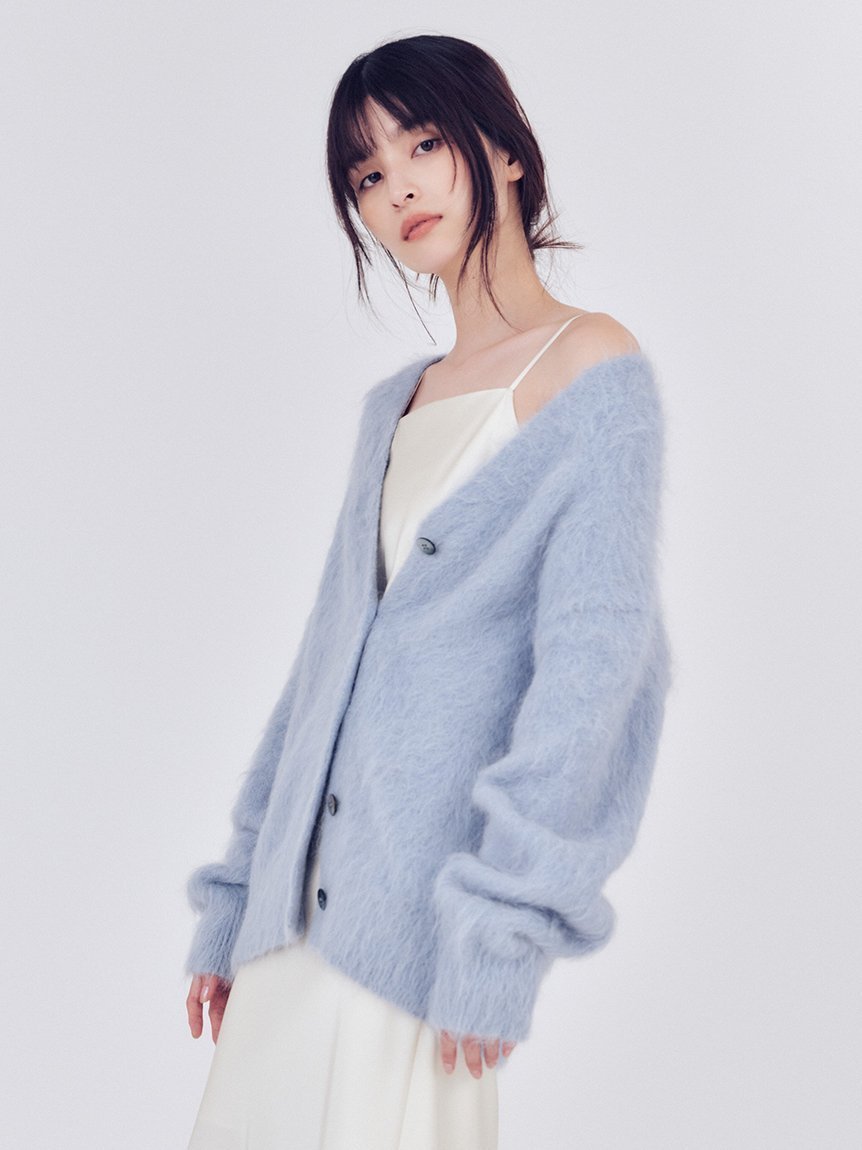 【フレイ アイディー/FRAY I.D】のスーリーアルパカVネックカーディガン インテリア・キッズ・メンズ・レディースファッション・服の通販 founy(ファニー) 　ファッション　Fashion　レディースファッション　Fashion for Women　トップス・カットソー　Cut & Sew Tops　カーディガン・羽織り　Layered Style Cardigans　Vネックトップス　V-Neck Tops / V-Cut Neckline Shirts　エアリー　Airy Texture　カーディガン　Cardigan, Knitwear　スマート　Smart, Elegant　なめらか　Smooth, Silky Texture　ラグジュアリー　Luxury, Elegant　A/W・秋冬　Autumn/Winter　BLU[086]|ID: prp329100004763366 ipo3291000000034723298