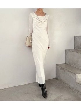 【スナイデル/SNIDEL】 ドレープバックサテンロングワンピース人気、トレンドファッション・服の通販 founy(ファニー) ファッション Fashion レディースファッション Fashion for Women ワンピース Dresses インナー Innerwear キャミソール Camisole, Spaghetti Strap Top サテン Satin, Glossy Fabric シンプル Simple, Minimal ストレート Straight, Straight Cut スマート Smart, Elegant スリット Slit, Slit Detail デコルテ Décolleté, Neckline ドッキング Docking, Mixed Material ドレープ Drape, Draping Fabric おすすめ Recommended / Our Picks |ID:prp329100004763415