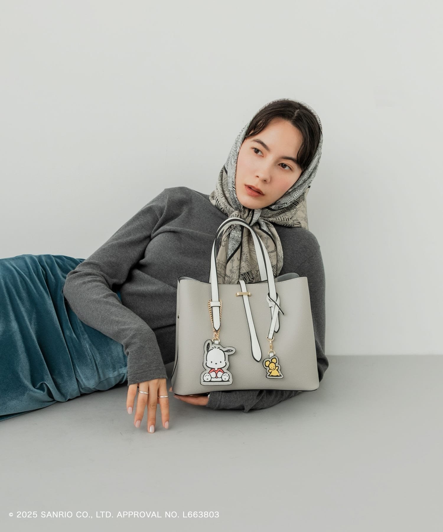 【ロデスコ/RODE SKO / URBAN RESEARCH】のサンリオキャラクターズ チャーム付バッグ インテリア・キッズ・メンズ・レディースファッション・服の通販 founy(ファニー) ファッション Fashion レディースファッション Fashion for Women バッグ Bags チャーム Charm, Pendant グレー|ID: prp329100004763494 ipo3291000000034570369