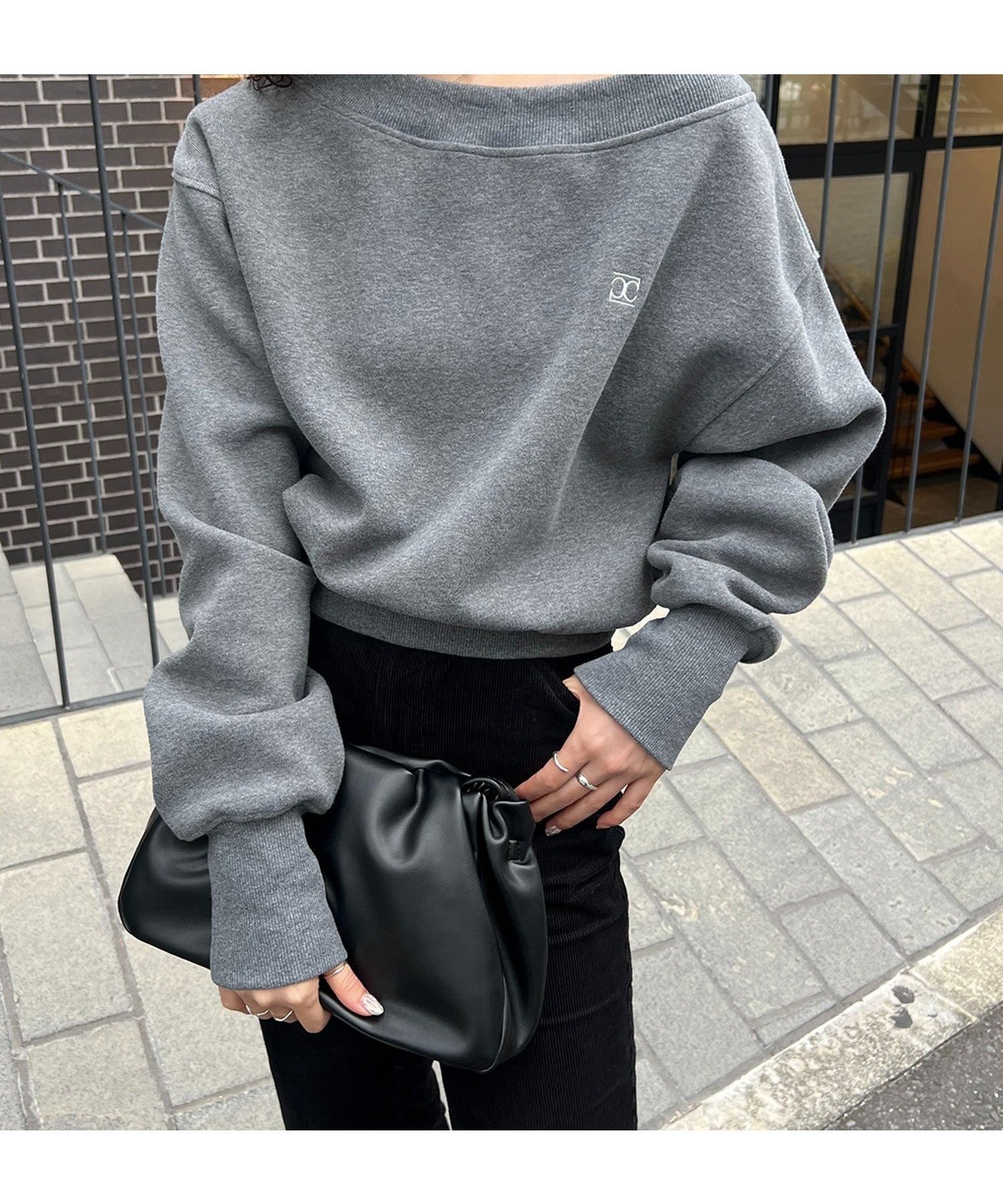 【カプリシューレマージュ/CAPRICIEUX LEMAGE】の1ポイントボンディングスウェット インテリア・キッズ・メンズ・レディースファッション・服の通販 founy(ファニー) 　ファッション　Fashion　レディースファッション　Fashion for Women　トップス・カットソー　Cut & Sew Tops　レディースパーカー・カジュアルフーディー　Casual Hoodies & Sweatshirts　スウェット・クルーネックトップス　Sweatshirts & Crewnecks / Relaxed Fit Sweat Tops　ショルダー　Shoulder, Shoulder Strap　スウェット / スエット　Sweatshirt, Sweatwear　スリット　Slit, Slit Detail　スリーブ　Sleeve, Long Sleeve / Short Sleeve　フレア　Flare, Flared　ボンディング　Bonding, Bonded Fabric　マキシ　Maxi, Full Length　ワイド　Wide, Wide Fit　ワンポイント　One Point, Statement Accent　冬　Winter / This Winter　グレー|ID: prp329100004763942 ipo3291000000034586225