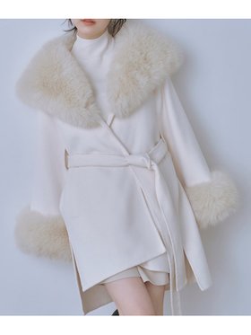 【スナイデル/SNIDEL】のファーケープコート 人気、トレンドファッション・服の通販 founy(ファニー) ファッション Fashion レディースファッション Fashion for Women アウター Coat / Outerwear Collection コート・ロングコート・ピーコート Long Coats, Peacoats & More ストレート Straight, Straight Cut スマート Smart, Elegant フロント Front, Front Design ポケット Pocket, Pocket Detail おすすめ Recommended / Our Picks |ID:prp329100004764048