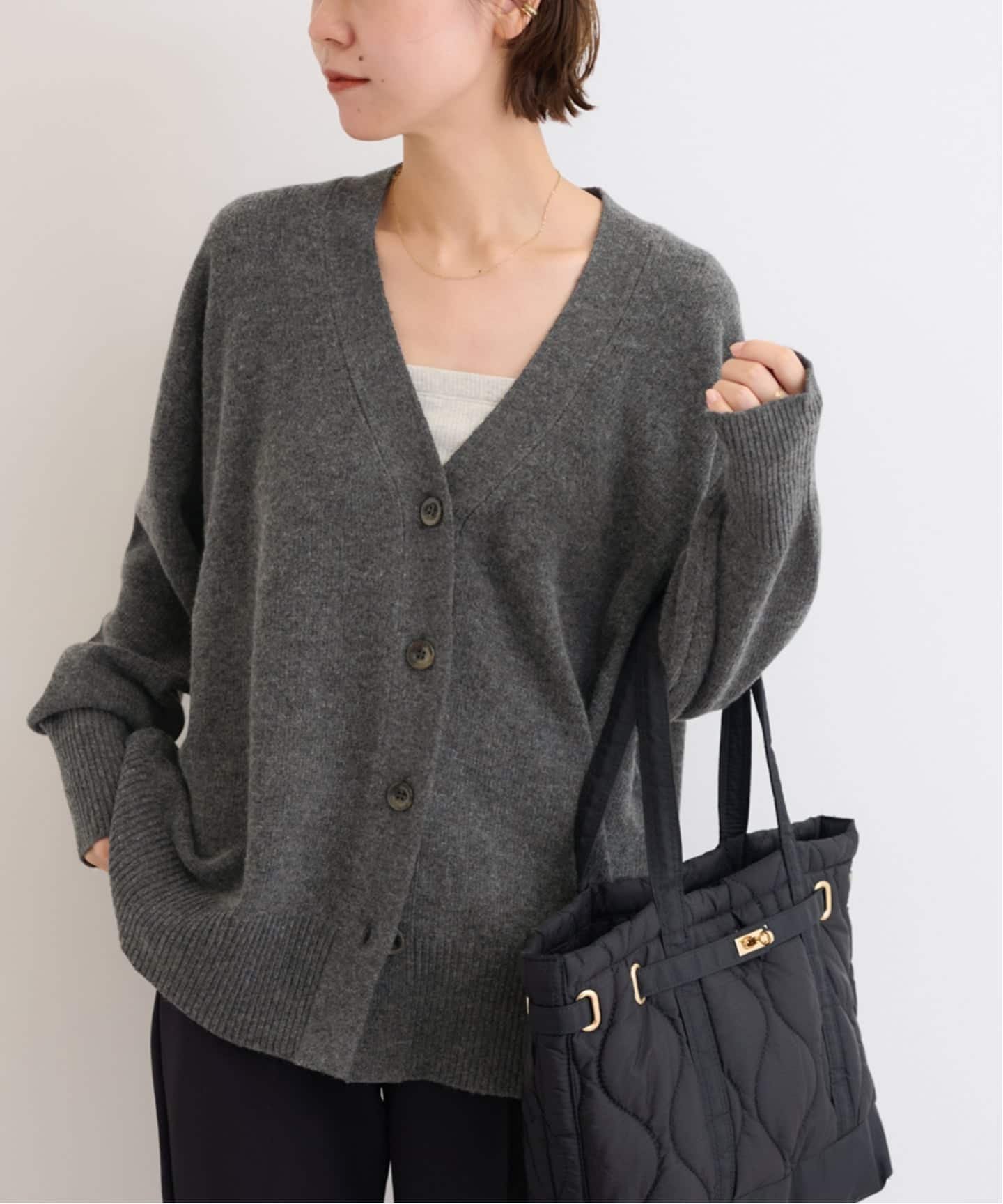 【ジャーナルスタンダード レリューム/JOURNAL STANDARD relume】の《追加2》ハミルトンウールVカーディガン インテリア・キッズ・メンズ・レディースファッション・服の通販 founy(ファニー) 　ファッション　Fashion　レディースファッション　Fashion for Women　トップス・カットソー　Cut & Sew Tops　カーディガン・羽織り　Layered Style Cardigans　2025年　2025　2025-2026秋冬・A/W　Autumn/Winter 2025–26 AW25–26　カーディガン　Cardigan, Knitwear　ベスト　Vest, Waistcoat　リラックス　Relax, Relaxed Fit　ワイド　Wide, Wide Fit　別注　Limited Edition, Custom Order　畦　Ribbed Knit　グレー|ID: prp329100004764300 ipo3291000000034832115