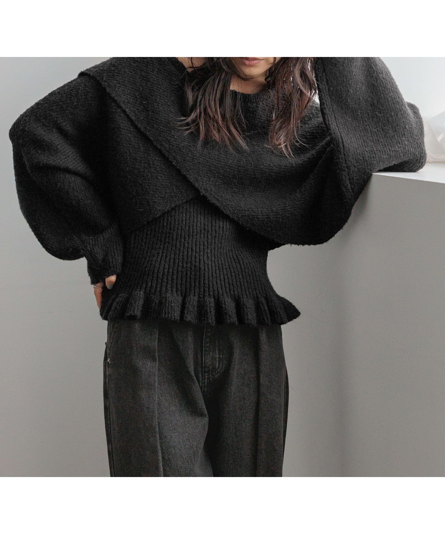 【ローリーズファーム/LOWRYS FARM】のメニウェイ2PニットLS インテリア・キッズ・メンズ・レディースファッション・服の通販 founy(ファニー) 　ファッション　Fashion　レディースファッション　Fashion for Women　トップス・カットソー　Cut & Sew Tops　ニット　Knit Tops & Sweaters　アンサンブル　Ensemble Set　キャミ　Camisole, Cami Top　キャミソール　Camisole, Spaghetti Strap Top　ショート　Short, Short Length　トレンド　Trend, Trending Now　フリル　Frill, Ruffle　ボレロ　Bolero, Short Cardigan　羽織　Haori, Light Jacket　ブラック|ID: prp329100004764353 ipo3291000000034547639