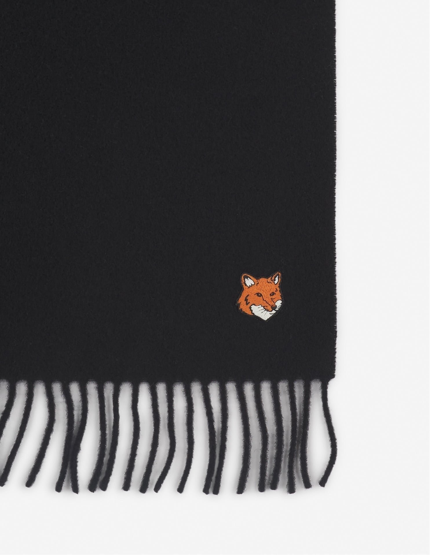 【メゾン キツネ/MAISON KITSUNE / MEN】のMaison Kitsune/FOX HEAD SCARF 人気、トレンドファッション・服の通販 founy(ファニー) ファッション Fashion メンズファッション Fashion for Men 冬 Winter / This Winter スカーフ Scarf, Neckwear パッチ Patch, Appliqué フォックス Fox, Fox Fur フォルム Silhouette, Form フリンジ Fringe, Tassel フレンチ French, French Style エレガント 上品 Elegant A/W・秋冬 Autumn/Winter other-1|ID: prp329100004764381 ipo3291000000034558123