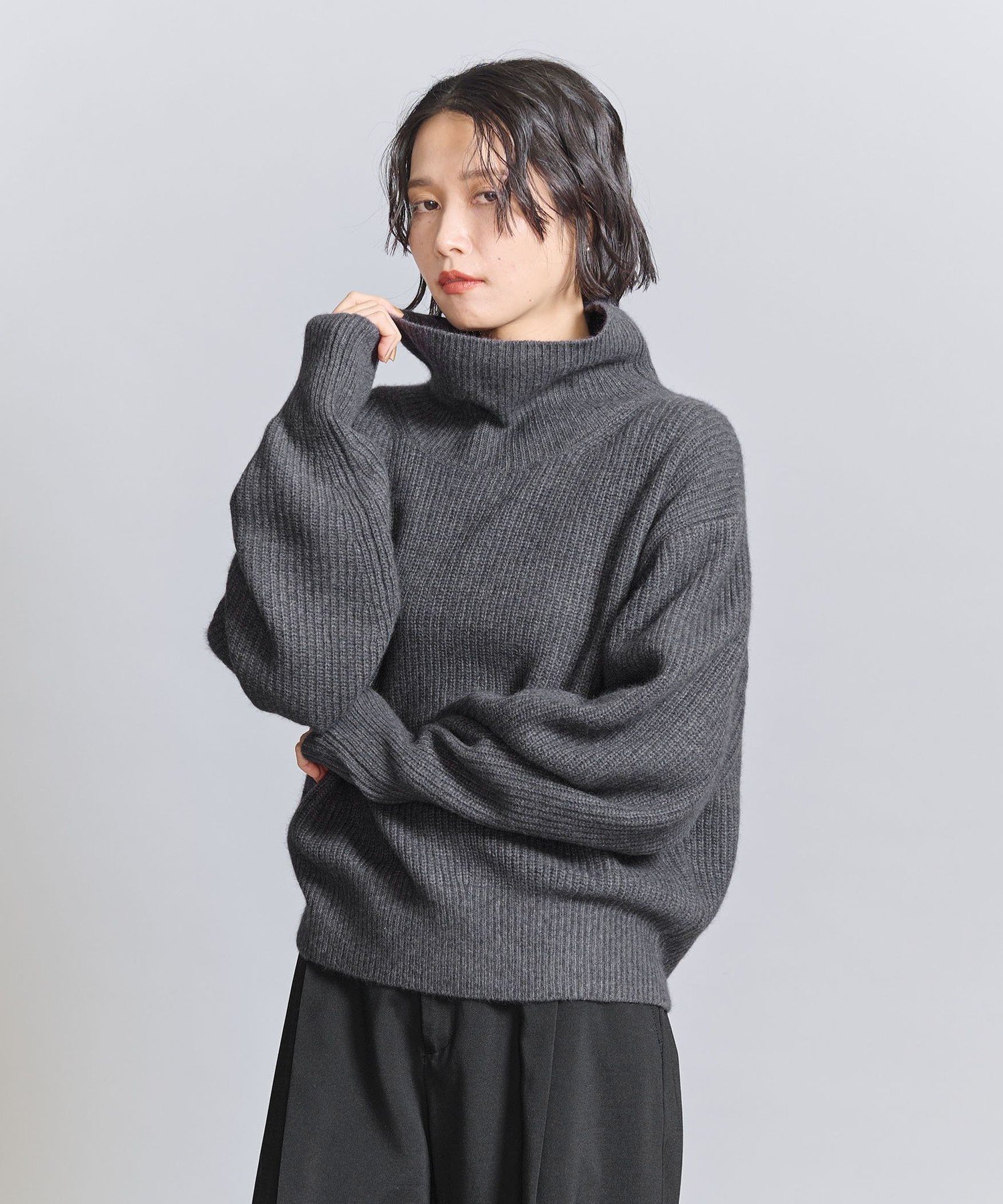 【ユナイテッドアローズ/UNITED ARROWS】のボリュームスリーブ タートルネック ニットプルオーバー インテリア・キッズ・メンズ・レディースファッション・服の通販 founy(ファニー) ファッション Fashion レディースファッション Fashion for Women トップス・カットソー Cut & Sew Tops ニット Knit Tops & Sweaters カジュアルプルオーバー・ニットトップス Pullovers & Knit Tops / Casual Pullovers タートルネック・ハイネックトップス Turtlenecks & High-Neck Tops ボリューム袖・フリルスリーブブラウス Voluminous & Ruffle Sleeves / Puffy Sleeve Tops 畦 Ribbed Knit サテン Satin, Glossy Fabric スラックス Slacks, Dress Pants スリーブ Sleeve, Long Sleeve / Short Sleeve タートル Turtleneck, Turtle Collar タートルネック Turtleneck, High Neck デニム Denim, Jeans Material 定番 Standard, Basic Item フェミニン Feminine, Girly フォックス Fox, Fox Fur マニッシュ Mannish, Boyish ルーズ Loose, Oversized ロング Long, Long-Length アウトレット Outlet / Clearance DK.GRAY|ID: prp329100004764438 ipo3291000000034732584