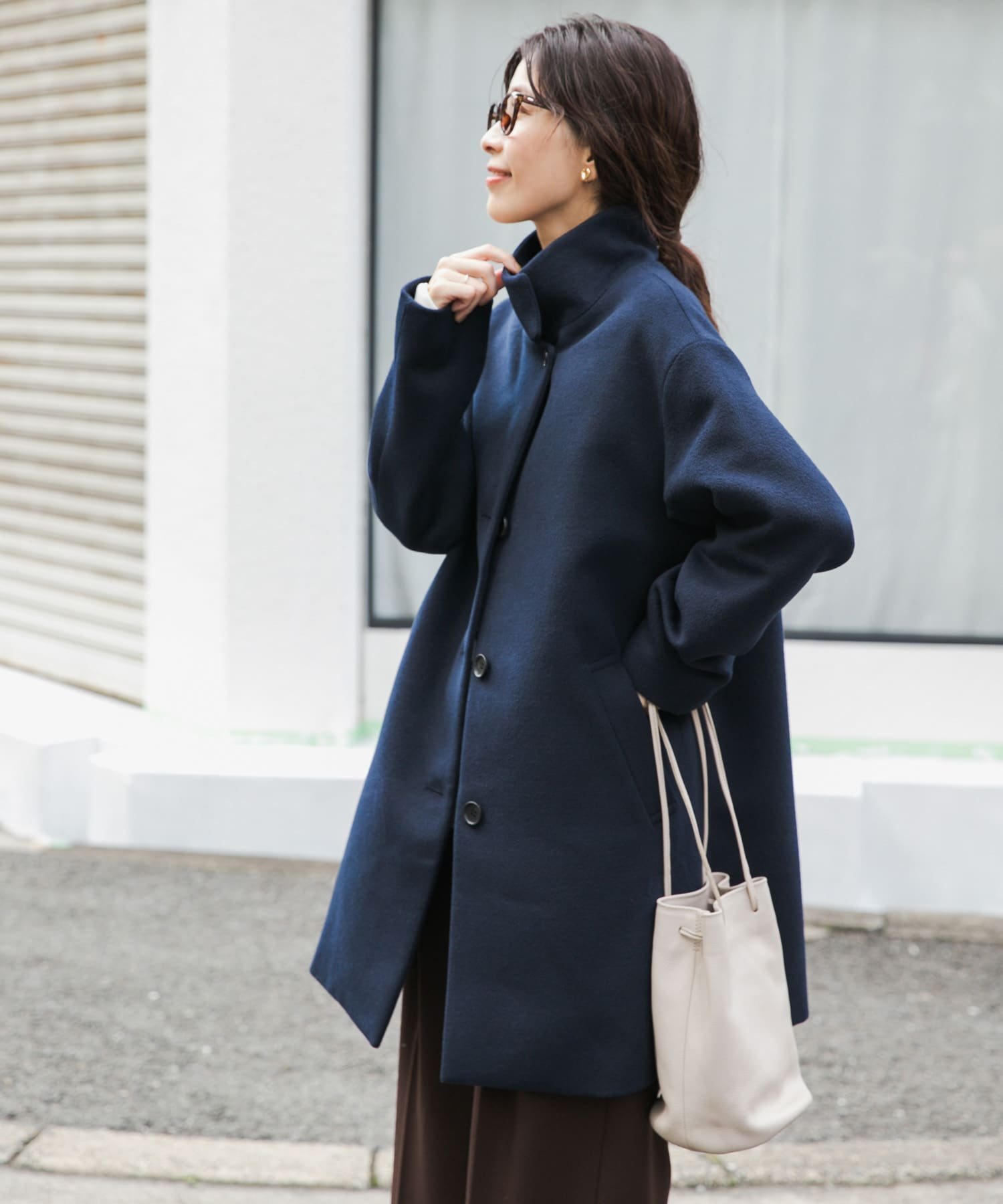 【アーバンリサーチ ドアーズ/URBAN RESEARCH DOORS】の『UR TECH』スタンドカラーコート インテリア・キッズ・メンズ・レディースファッション・服の通販 founy(ファニー) ファッション Fashion レディースファッション Fashion for Women アウター Coat / Outerwear Collection コート・ロングコート・ピーコート Long Coats, Peacoats & More 2025年 2025 2025-2026秋冬・A/W Autumn/Winter 2025–26 AW25–26 冬 Winter / This Winter クラシカル Classical, Vintage-Inspired スタンド Stand Collar, Upright Stand トレンド Trend, Trending Now バランス Balance, Style Balance マフラー Scarf, Muffler エレガント 上品 Elegant A/W・秋冬 Autumn/Winter NAVY|ID: prp329100004764606 ipo3291000000034494020