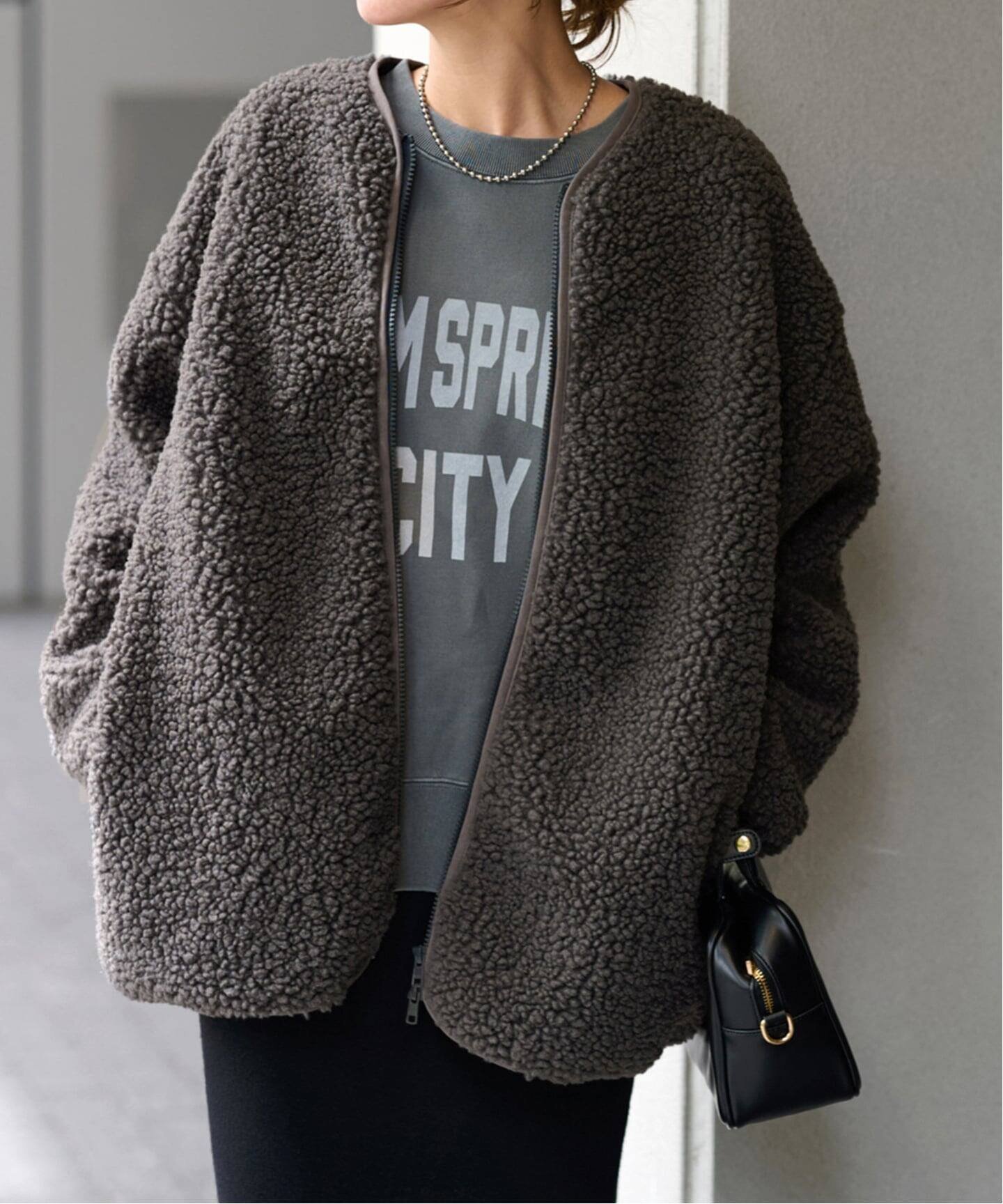 【ジャーナルスタンダード レリューム/JOURNAL STANDARD relume】の《WEB限定追加 2》別注【Champion/チャンピオン】ボアフリースジャケット インテリア・キッズ・メンズ・レディースファッション・服の通販 founy(ファニー) ファッション Fashion レディースファッション Fashion for Women アウター Coat / Outerwear Collection レディースジャケット・軽アウター Jackets シンプル Simple, Minimal ジャケット Jacket, Outerwear ストール Stole, Wrap スポーツ Sports, Activewear ニューヨーク New York, NYC Style 別注 Limited Edition, Custom Order マフラー Scarf, Muffler A/W・秋冬 Autumn/Winter 2025年 2025 2025-2026秋冬・A/W Autumn/Winter 2025–26 AW25–26 グレー|ID: prp329100004764615 ipo3291000000034633129