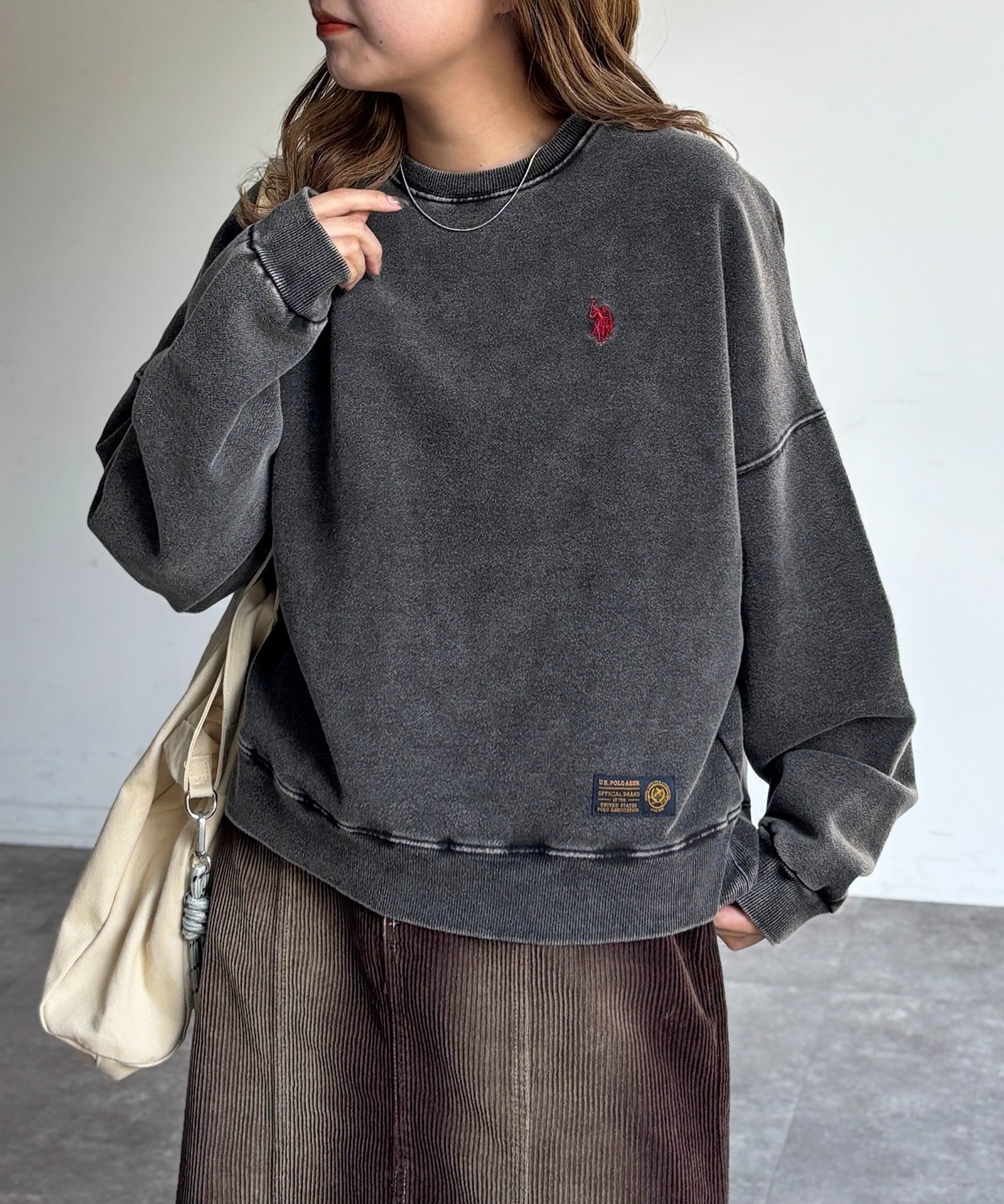 【シーピーシーエム/CPCM】の【U.S. POLO ASSN. 】裏起毛パウダースウェット インテリア・キッズ・メンズ・レディースファッション・服の通販 founy(ファニー) ファッション Fashion レディースファッション Fashion for Women トップス・カットソー Cut & Sew Tops レディースパーカー・カジュアルフーディー Casual Hoodies & Sweatshirts スウェット・クルーネックトップス Sweatshirts & Crewnecks / Relaxed Fit Sweat Tops イタリア Italy 腕時計 Wristwatch コレクション Collection, Seasonal Line コンパクト Compact, Small Size シンプル Simple, Minimal スウェット / スエット Sweatshirt, Sweatwear デニム Denim, Jeans Material パウダー Powder, Soft Tone メンズ Men's, Menswear リラックス Relax, Relaxed Fit ロング Long, Long-Length 冬 Winter / This Winter ブラック|ID: prp329100004764984 ipo3291000000034497037