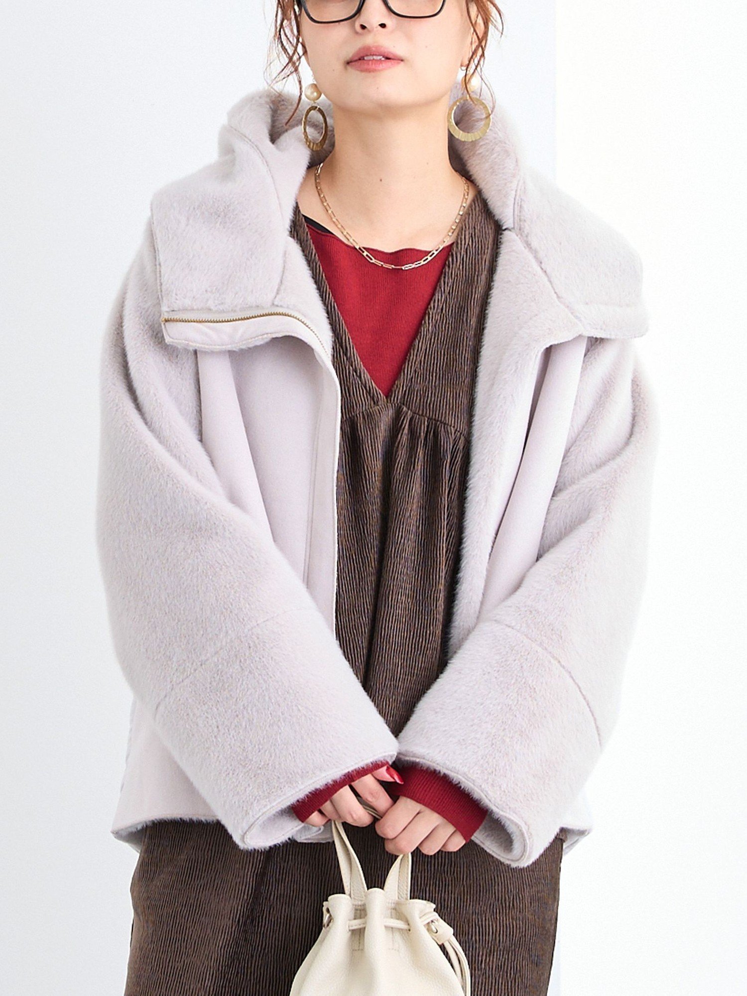 【ニコル クラブ/NICOLE CLUB】のファームートンリバーシブルブルゾン 人気、トレンドファッション・服の通販 founy(ファニー) 　ファッション　Fashion　レディースファッション　Fashion for Women　アウター　Coat / Outerwear Collection　ブルゾンジャケット・スポーティアウター　Blouson Jackets　キルティング　Quilted, Quilting　ダウン　Down, Puffer　デニム　Denim, Jeans Material　フェイク　Faux, Fake　フェイクファー　Faux Fur, Imitation Fur　ブルゾン　Blouson, Bomber Jacket　ムートン　Shearling, Mouton　リバーシブル　Reversible, Two-Sided　 other-1|ID: prp329100004765078 ipo3291000000034498019