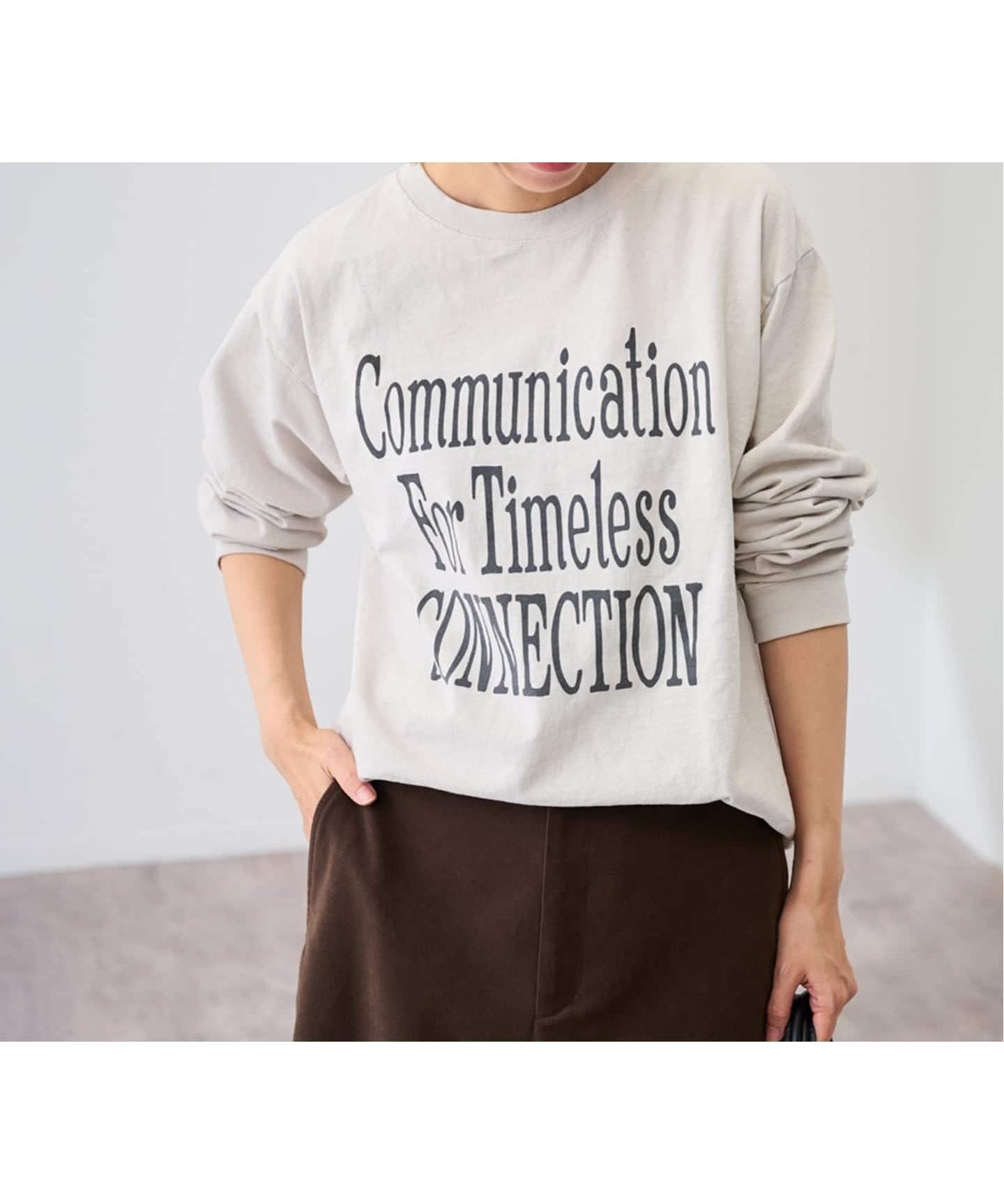 【フレームワーク/FRAMeWORK】のメッセージロゴロングTシャツ インテリア・キッズ・メンズ・レディースファッション・服の通販 founy(ファニー) 　ファッション　Fashion　レディースファッション　Fashion for Women　トップス・カットソー　Cut & Sew Tops　シャツ・ブラウス・オフィスカジュアル　Elegant Blouses & Button-Ups　ロングTシャツ・Tシャツ　Longline T-Shirts & Tees　インナー　Innerwear　カーディガン　Cardigan, Knitwear　ジャケット　Jacket, Outerwear　リラックス　Relax, Relaxed Fit　A/W・秋冬　Autumn/Winter　ベージュ|ID: prp329100004765084 ipo3291000000035050869