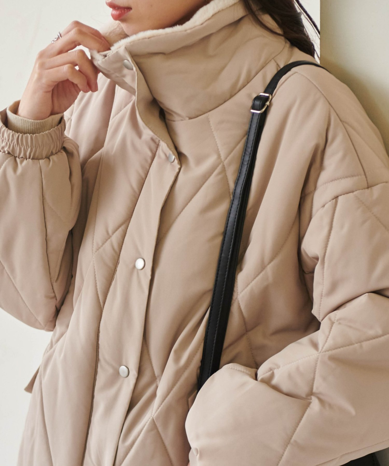 【ラナン/Ranan】のダイヤキルトスタンドカラーブルゾン インテリア・キッズ・メンズ・レディースファッション・服の通販 founy(ファニー) 　ファッション　Fashion　レディースファッション　Fashion for Women　アウター　Coat / Outerwear Collection　ブルゾンジャケット・スポーティアウター　Blouson Jackets　キルト　Quilt, Quilted Fabric　スタンド　Stand Collar, Upright Stand　タフタ　Taffeta, Structured Fabric　フェイクファー　Faux Fur, Imitation Fur　ブルゾン　Blouson, Bomber Jacket　ポケット　Pocket, Pocket Detail　エレガント 上品　Elegant　ベージュ|ID: prp329100004765113 ipo3291000000034498493