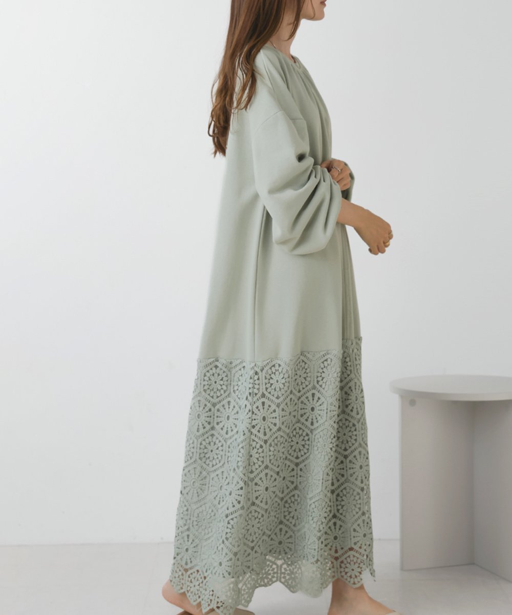 【バブ ブージュルード/Bab Bou Jeloud】の【低身長向けサイズあり】ヘムレーススウェットワンピース インテリア・キッズ・メンズ・レディースファッション・服の通販 founy(ファニー) ファッション Fashion レディースファッション Fashion for Women ワンピース Dresses インナー Innerwear ギャザー Gathered, Ruffled スウェット / スエット Sweatshirt, Sweatwear スニーカー Sneakers, Trainers スマート Smart, Elegant スリーブ Sleeve, Long Sleeve / Short Sleeve チェック Check, Plaid, Tartan ドッキング Docking, Mixed Material レース Lace, Lace Fabric 再入荷 Restock / Back in Stock おすすめ Recommended / Our Picks MINT|ID: prp329100004765182 ipo3291000000034498933