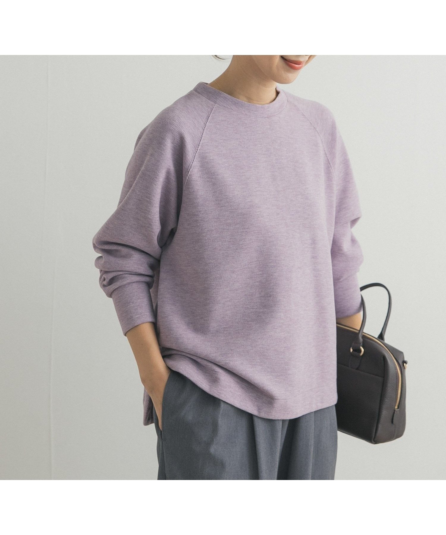 【アーバンリサーチ ドアーズ/URBAN RESEARCH DOORS】のラグランフレアプルオーバー インテリア・キッズ・メンズ・レディースファッション・服の通販 founy(ファニー) 　ファッション　Fashion　レディースファッション　Fashion for Women　トップス・カットソー　Cut & Sew Tops　カジュアルプルオーバー・ニットトップス　Pullovers & Knit Tops / Casual Pullovers　2025年　2025　2025-2026秋冬・A/W　Autumn/Winter 2025–26 AW25–26　冬　Winter / This Winter　カットソー　Cut and Sewn Top　シンプル　Simple, Minimal　スリット　Slit, Slit Detail　バランス　Balance, Style Balance　リラックス　Relax, Relaxed Fit　A/W・秋冬　Autumn/Winter　パープル|ID: prp329100004765270 ipo3291000000034499383