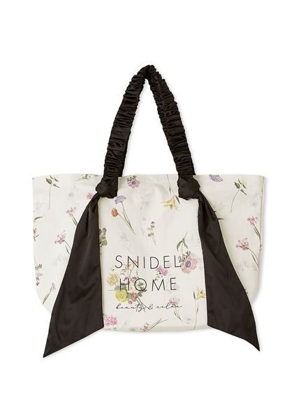 【スナイデル ホーム/SNIDEL HOME】のオーガニックキャンバストート -BIG-(FLOWER) インテリア・キッズ・メンズ・レディースファッション・服の通販 founy(ファニー) 　ファッション　Fashion　レディースファッション　Fashion for Women　バッグ　Bags　秋　Autumn　キャンバス　Canvas, Canvas Fabric　ギャザー　Gathered, Ruffled　クール　Cool, Chic　スマート　Smart, Elegant　定番　Standard, Basic Item　フェミニン　Feminine, Girly　フラワー　Flower, Floral　プリント　Print, Printed Pattern　ポケット　Pocket, Pocket Detail　ポーチ　Pouch, Small Case　リボン　Ribbon, Bow　ロマンティック　Romantic, Feminine Style　旅行　Travel　エレガント 上品　Elegant　ビジネス 仕事 通勤　Business / Work / Commuting　BLK[009]|ID: prp329100004765361 ipo3291000000034622781