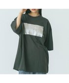 【ローズバッド/ROSE BUD】のGLITTER PRINT BIG TEE 人気、トレンドファッション・服の通販 founy(ファニー) ファッション Fashion レディースファッション Fashion for Women おすすめ Recommended / Our Picks ショート Short, Short Length シンプル Simple, Minimal スラックス Slacks, Dress Pants デニム Denim, Jeans Material トレンド Trend, Trending Now ビッグ Big, Oversized プリント Print, Printed Pattern リラックス Relax, Relaxed Fit 再入荷 Restock / Back in Stock thumbnail GREY|ID: prp329100004765463 ipo3291000000034501122