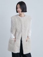 【ミースロエ/MIESROHE】のノーカラーエコファーベスト 人気、トレンドファッション・服の通販 founy(ファニー) 雑誌掲載アイテム Magazine Picks & Fashion Features ファッション雑誌 Fashion Magazines ストーリィ STORY オッジ Oggi ファッション Fashion レディースファッション Fashion for Women アウター Coat / Outerwear Collection トップス・カットソー Cut & Sew Tops ベスト&ジレ / 重ね着スタイル Vests & Gilets 10月号 October Issue 12月号 December Issue スマート Smart, Elegant フロント Front, Front Design ベスト Vest, Waistcoat ボンディング Bonding, Bonded Fabric ポケット Pocket, Pocket Detail 人気 Popular, Best Seller 今季 This Season, Current Season 雑誌 Magazine, Fashion Magazine thumbnail IVR[003]|ID: prp329100004765499 ipo3291000000034501357