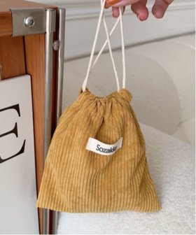 【チェルカ/CERCA】のPochi Pouch/コーデュロイ 巾着 ミニ ポーチ 人気、トレンドファッション・服の通販 founy(ファニー) ファッション Fashion レディースファッション Fashion for Women ポーチ&ミニバッグ Pouches & Mini Bags コーデュロイ Corduroy, Cord Fabric シンプル Simple, Minimal ポーチ Pouch, Small Case ワンポイント One Point, Statement Accent 再入荷 Restock / Back in Stock 巾着 Drawstring Bag, Kinchaku |ID:prp329100004765592