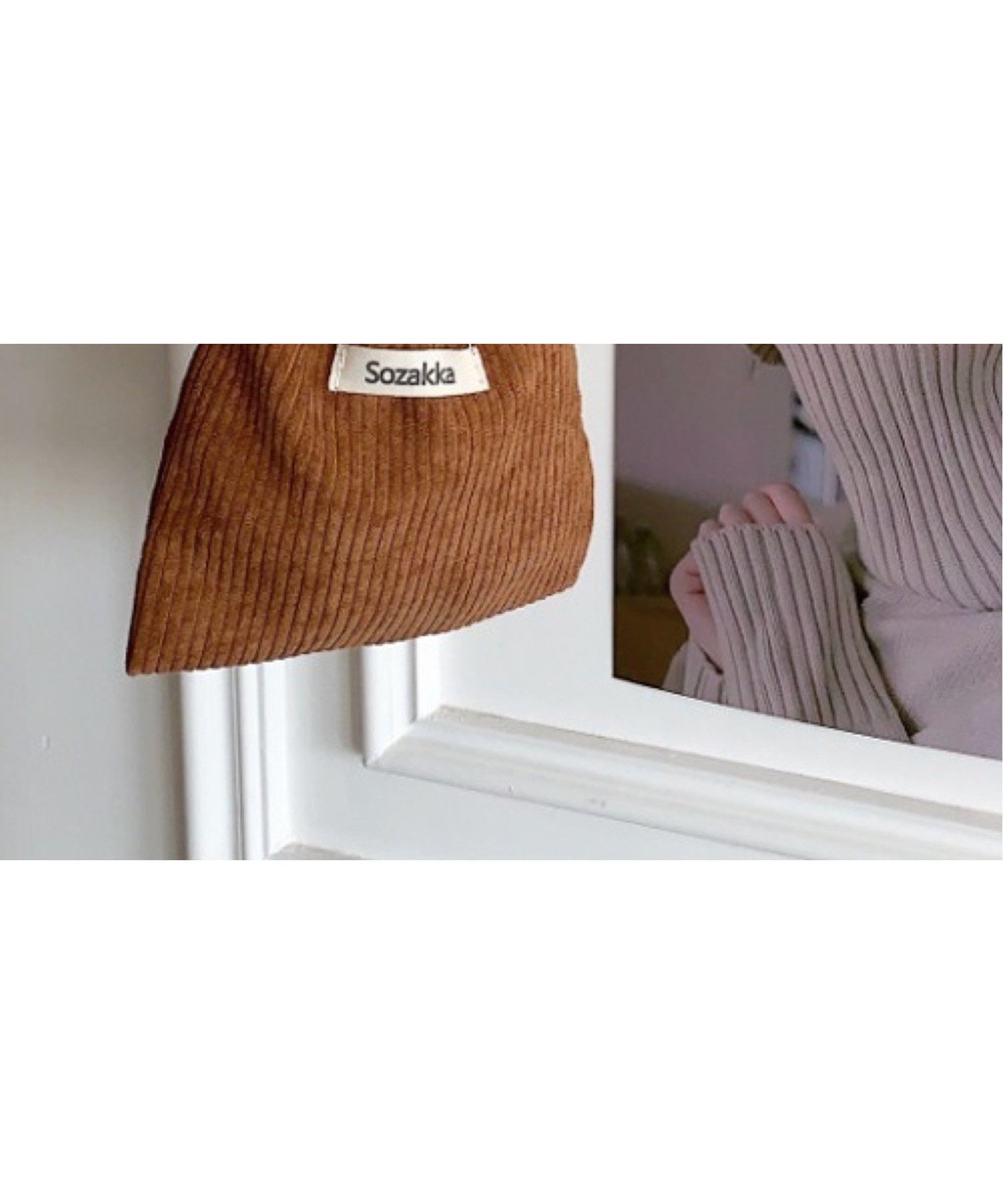 【チェルカ/CERCA】のPochi Pouch/コーデュロイ 巾着 ミニ ポーチ インテリア・キッズ・メンズ・レディースファッション・服の通販 founy(ファニー) 　ファッション　Fashion　レディースファッション　Fashion for Women　ポーチ&ミニバッグ　Pouches & Mini Bags　コーデュロイ　Corduroy, Cord Fabric　シンプル　Simple, Minimal　ポーチ　Pouch, Small Case　ワンポイント　One Point, Statement Accent　再入荷　Restock / Back in Stock　巾着　Drawstring Bag, Kinchaku　ブラウン|ID: prp329100004765592 ipo3291000000034722762